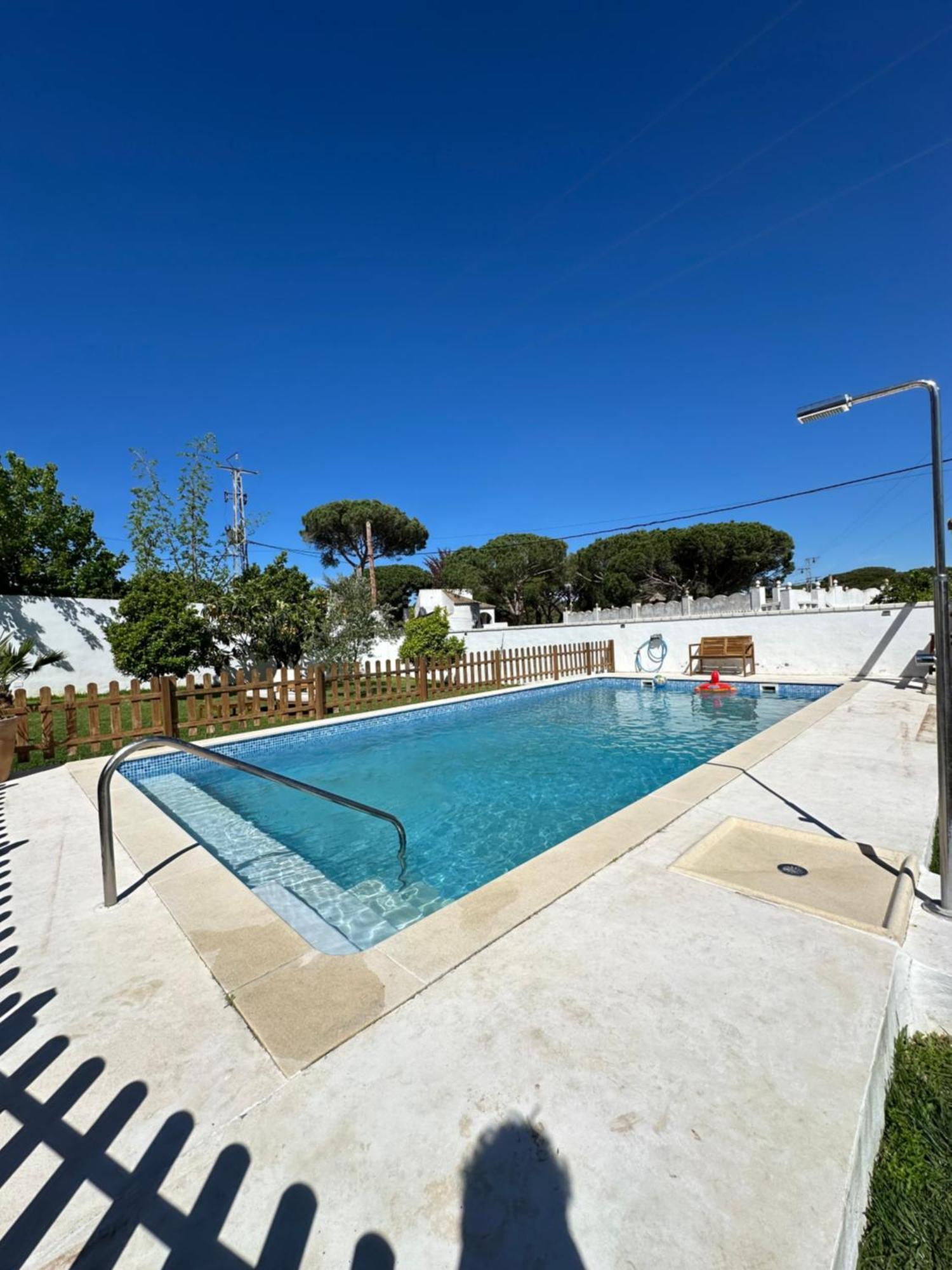 Paraiso De La Luz 7 Bedrooms, Swimming Pool & 4 Bathrooms Villa *