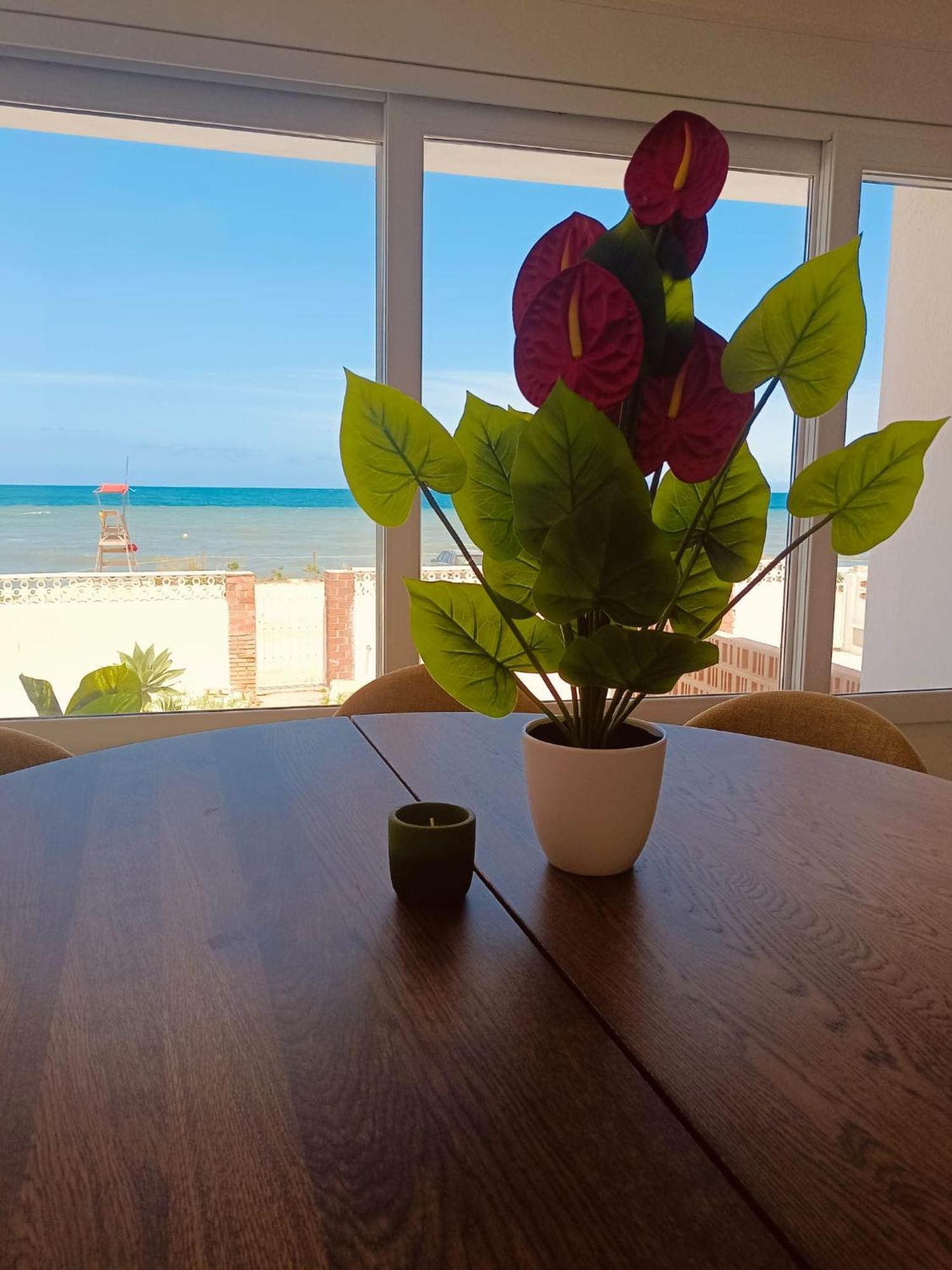Vistas Y Terraza Panoramica Frente Al Mar En Denia, Rotas Apartamento Dénia