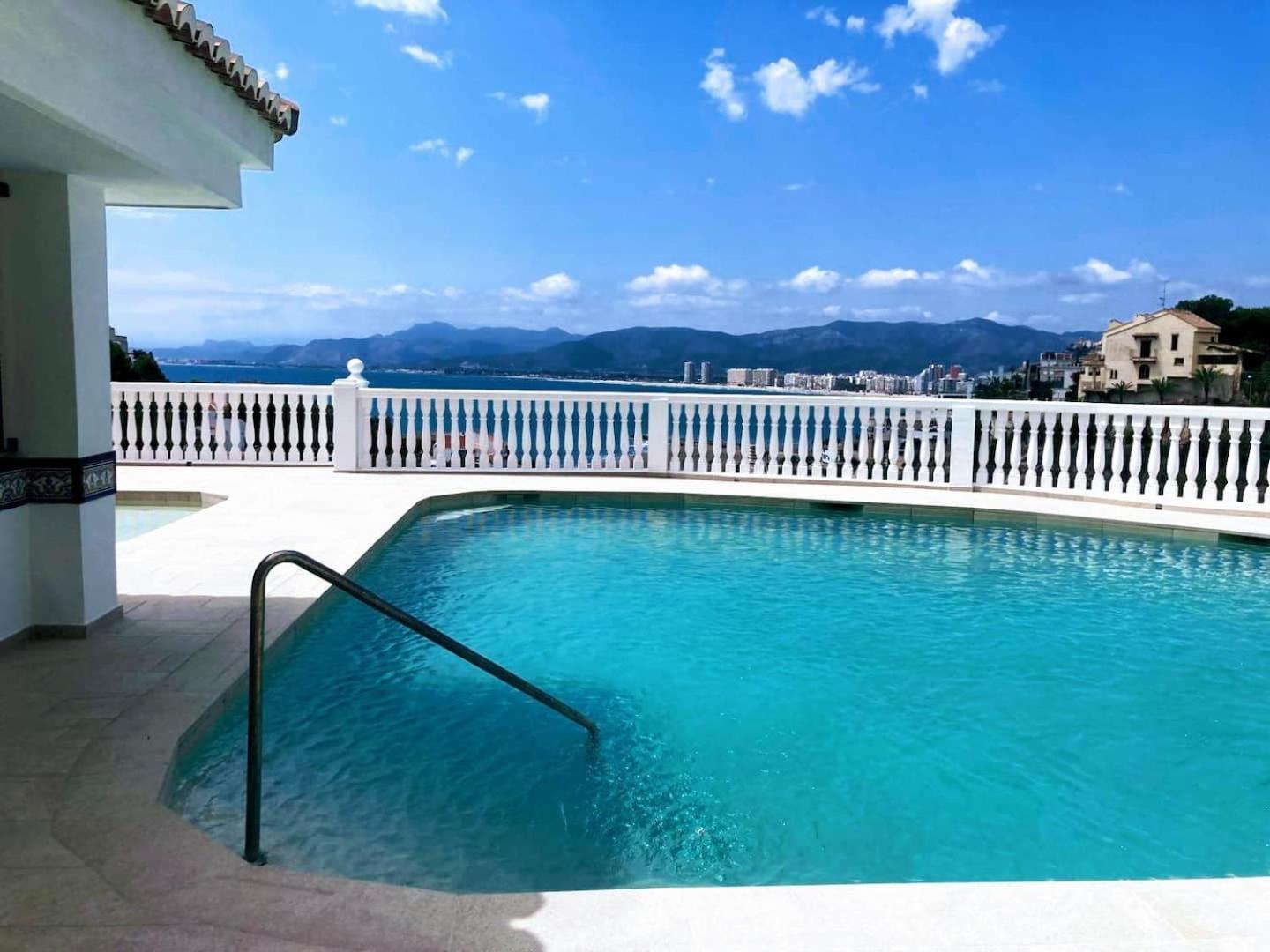 Apartment Royal - With Sea View & Terrace Faro de Cullera