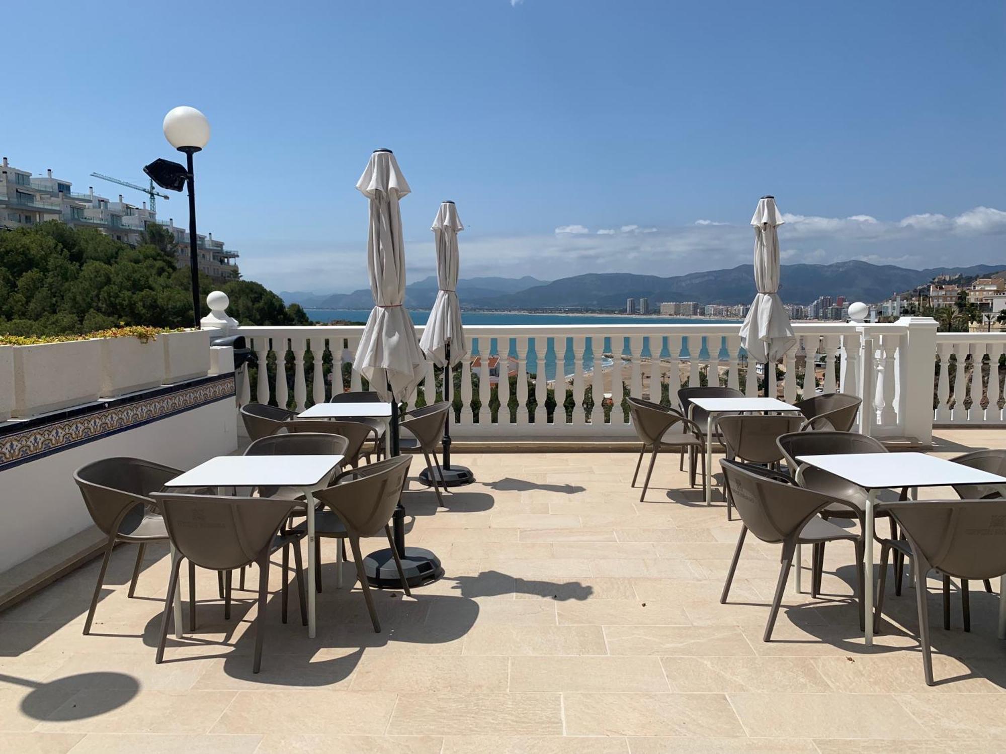 Royal - With Sea View & Terrace *