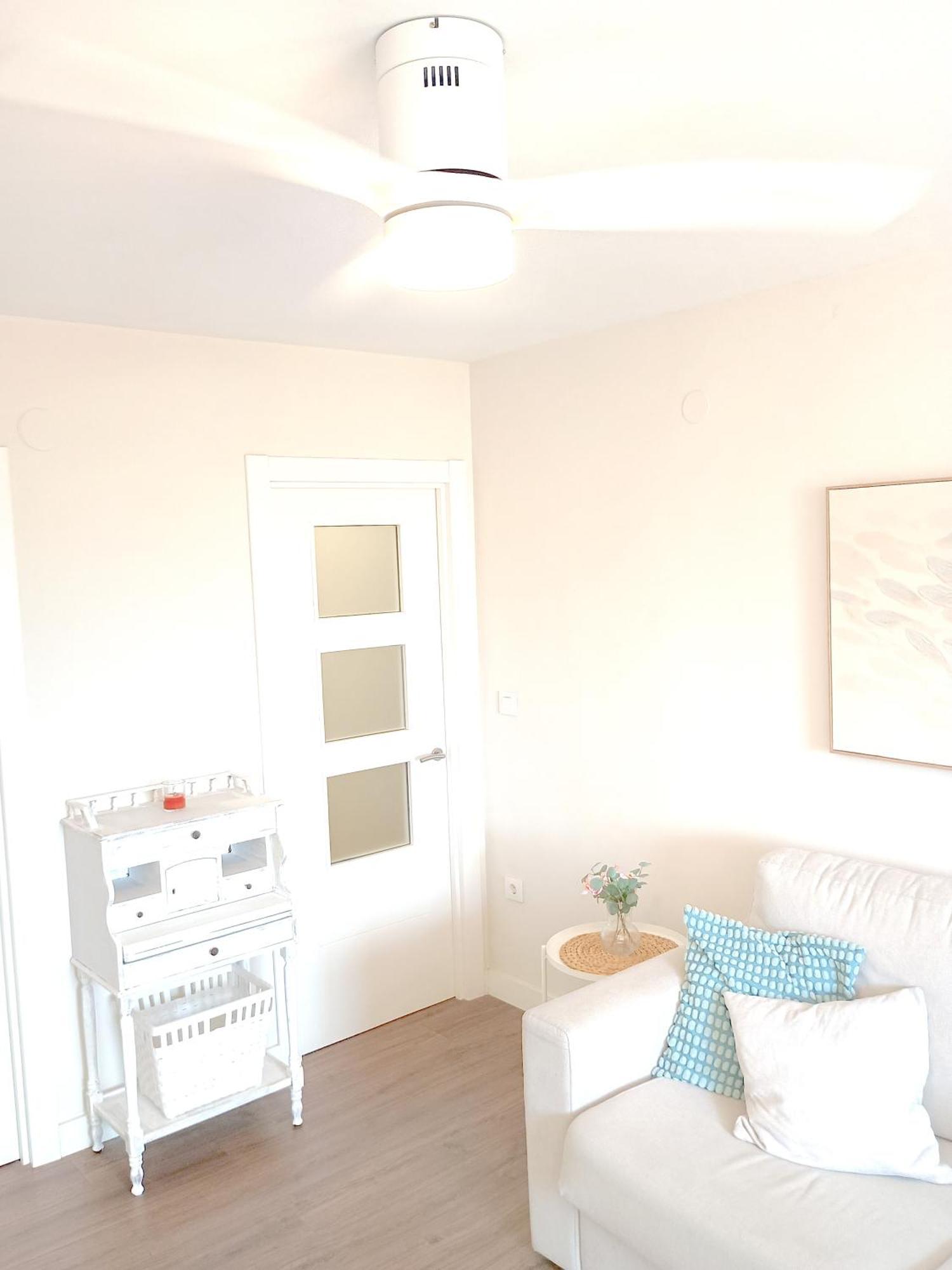 Royal - With Sea View & Terrace Apartment *