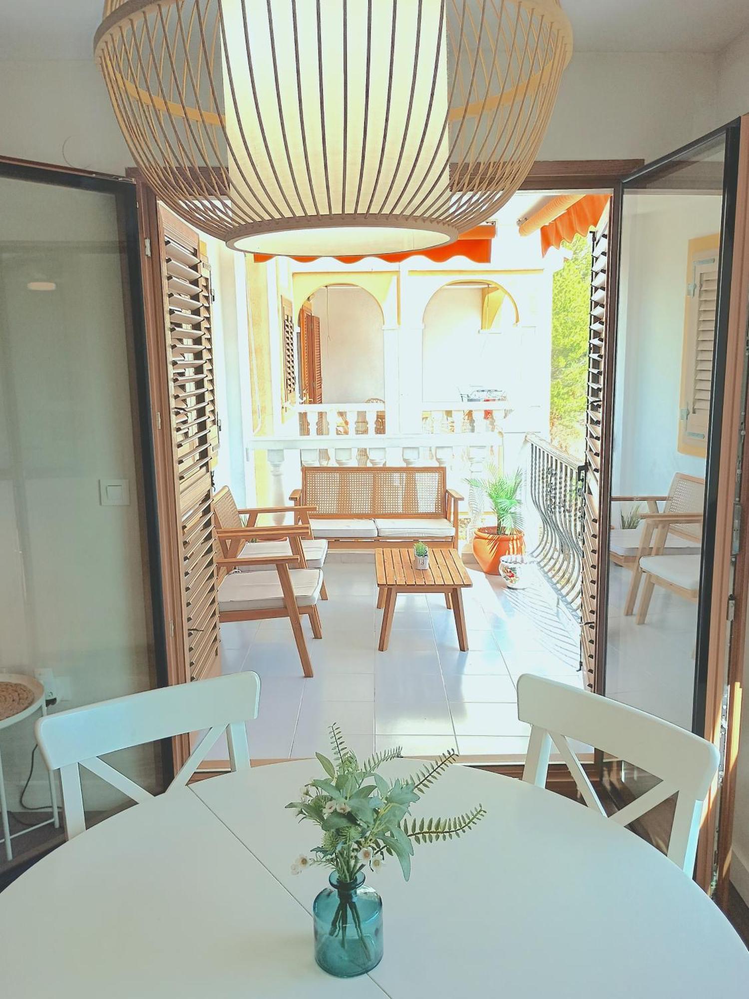 Royal - With Sea View & Terrace