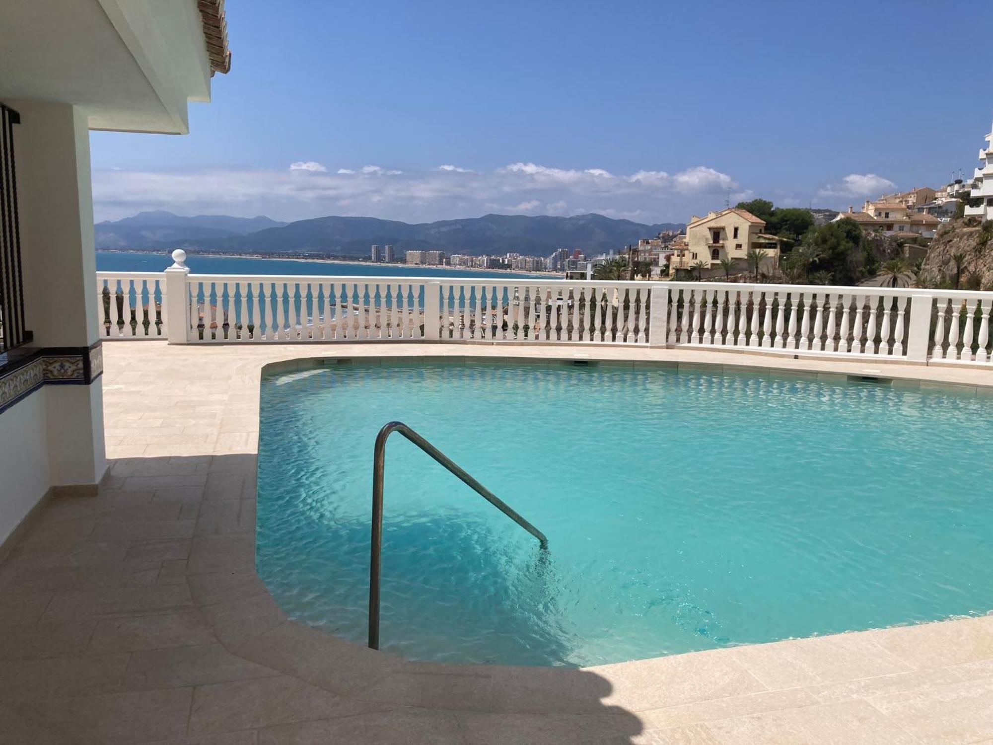 Royal - With Sea View & Terrace *