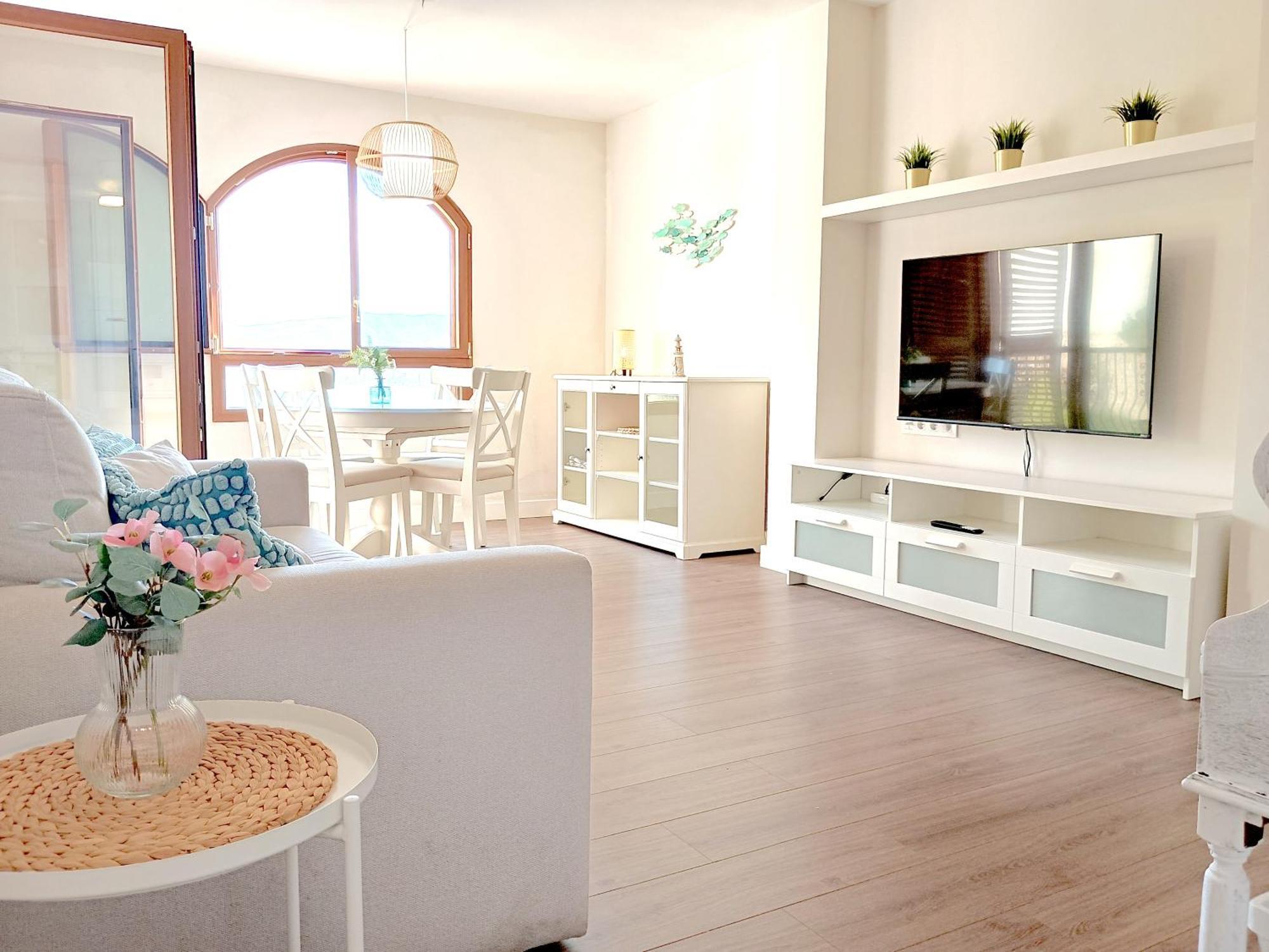 Royal - With Sea View & Terrace Apartment