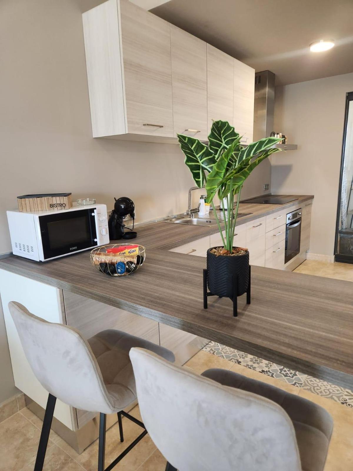 Apartment Atico Esquinero Con Preciosas Vistas Al Valle Del Golf Con Piscina Comunitaria! Vera