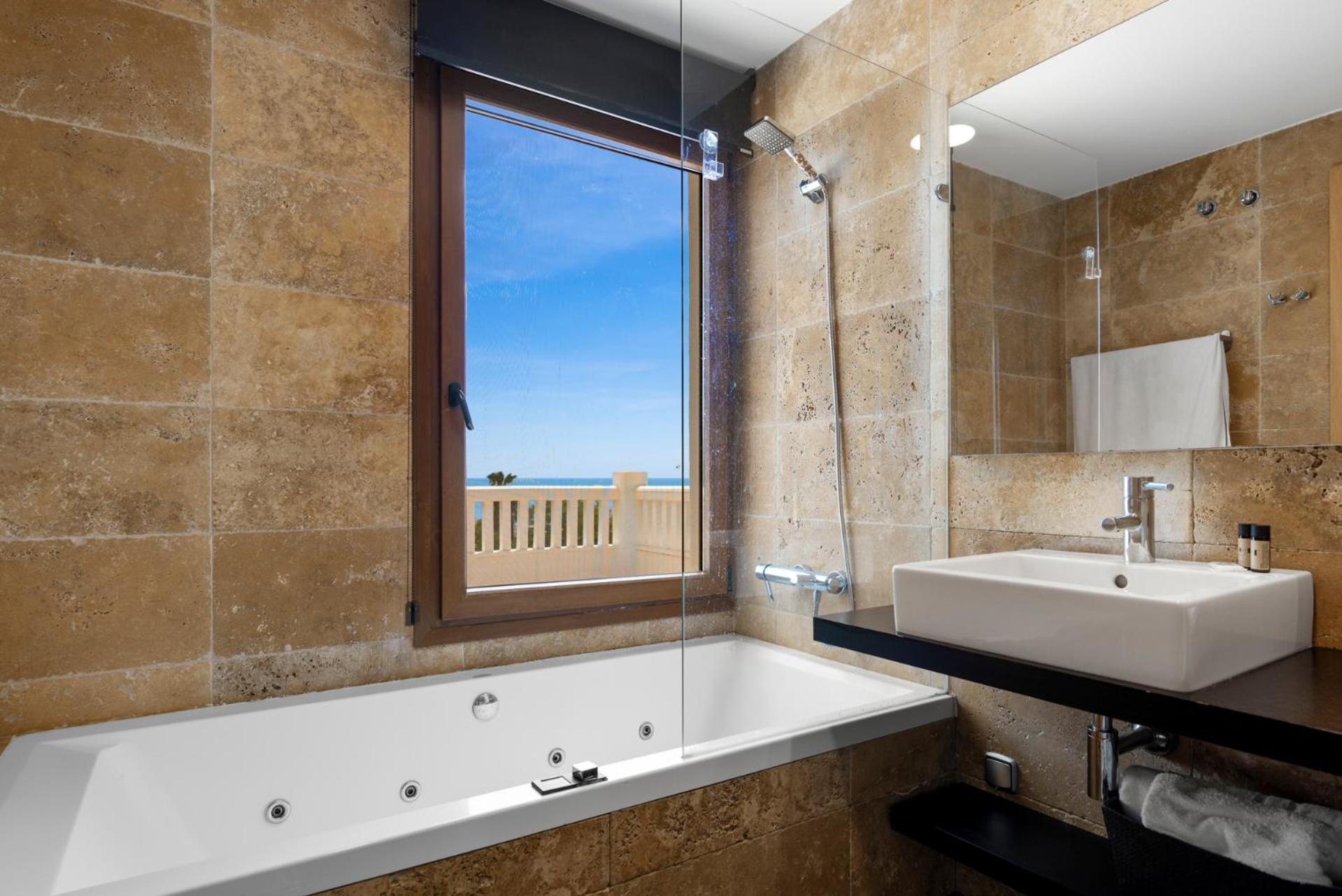 El Higueron Townhouse With Private Pool By Costarentals - Ref 252 Villa *
