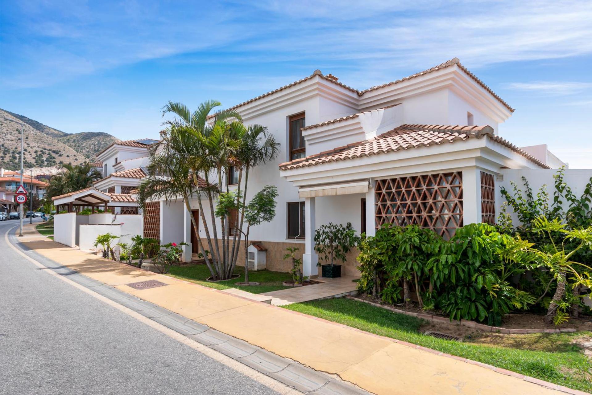 Villa El Higueron Townhouse With Private Pool By Costarentals - Ref 252 Torremuelle