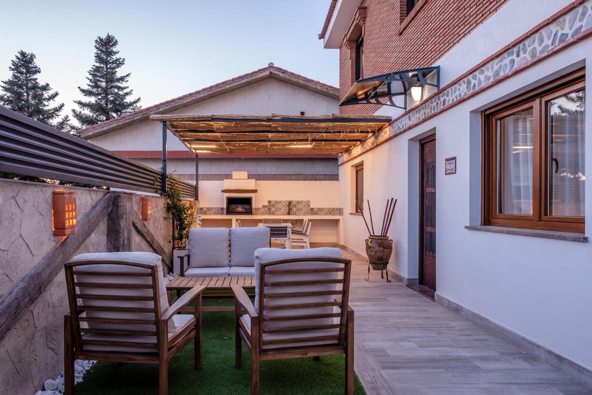 Casa Penalisa Con Chimenea, Barbacoa, Jacuzzi Y Vistas Panoramicas A Granada