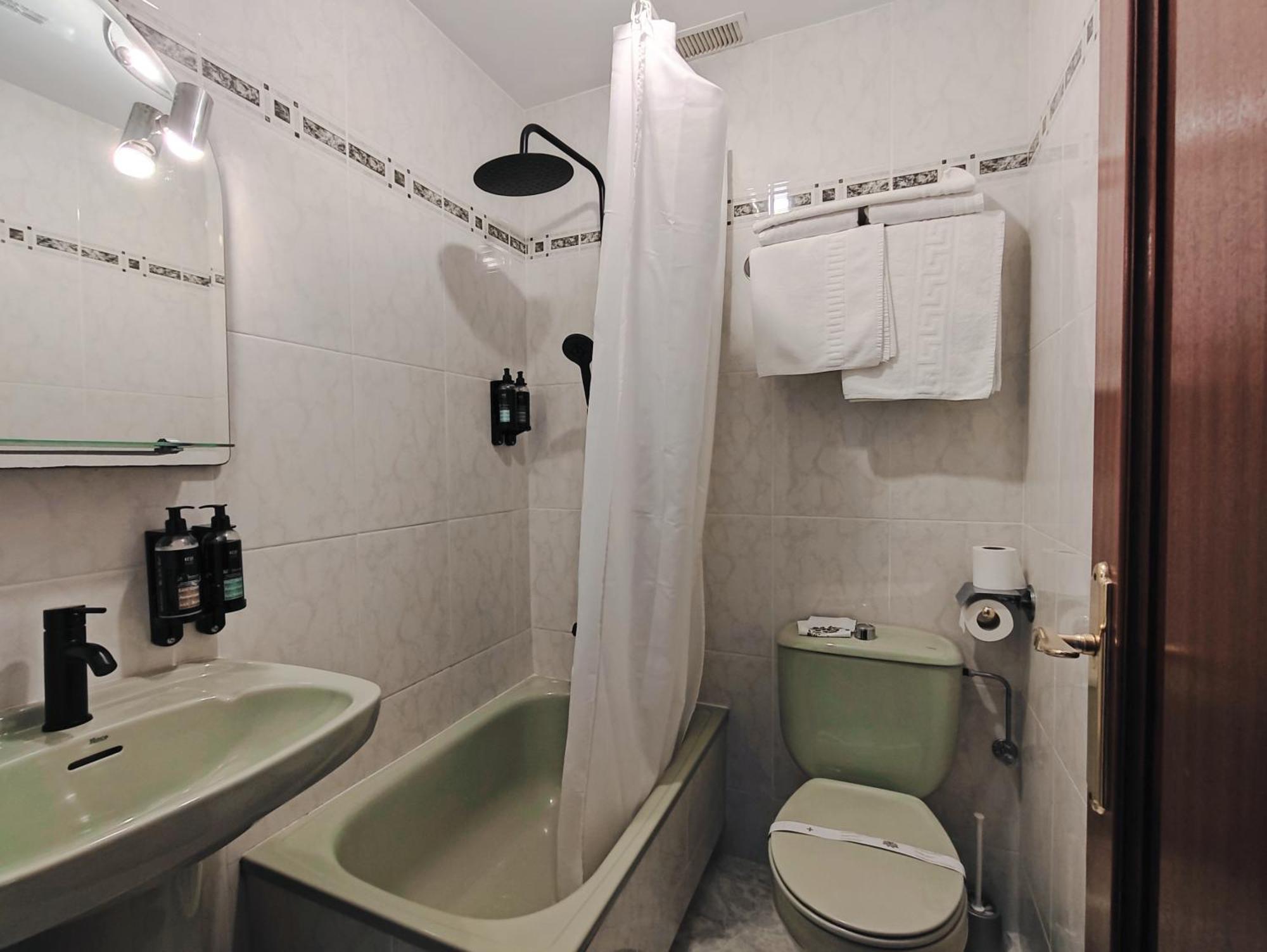 Hotel Nest El Camino