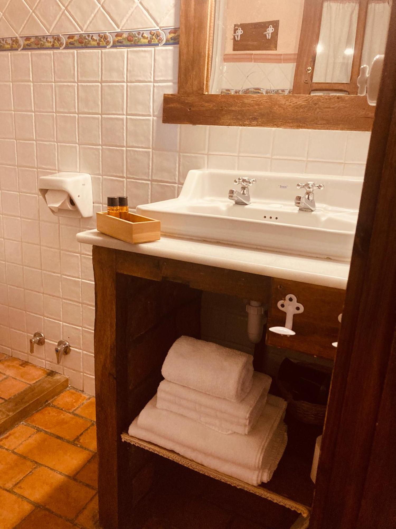 La Trebede Inn
