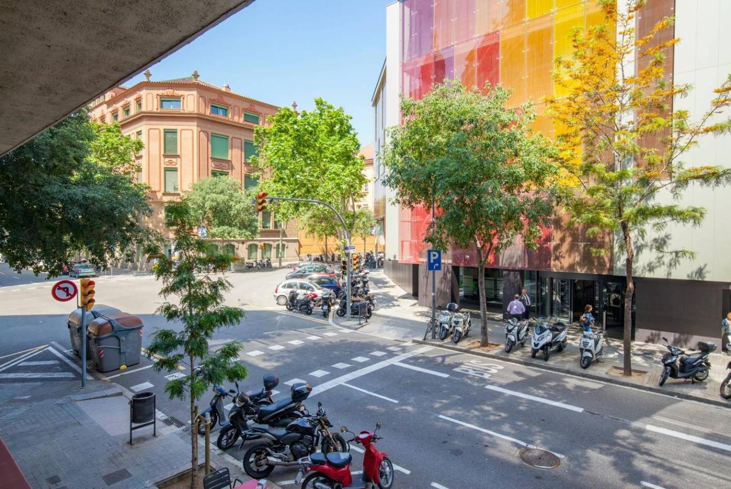Cozy 2 Bedroom Next To Arc De Triomf Apartamento Barcelona