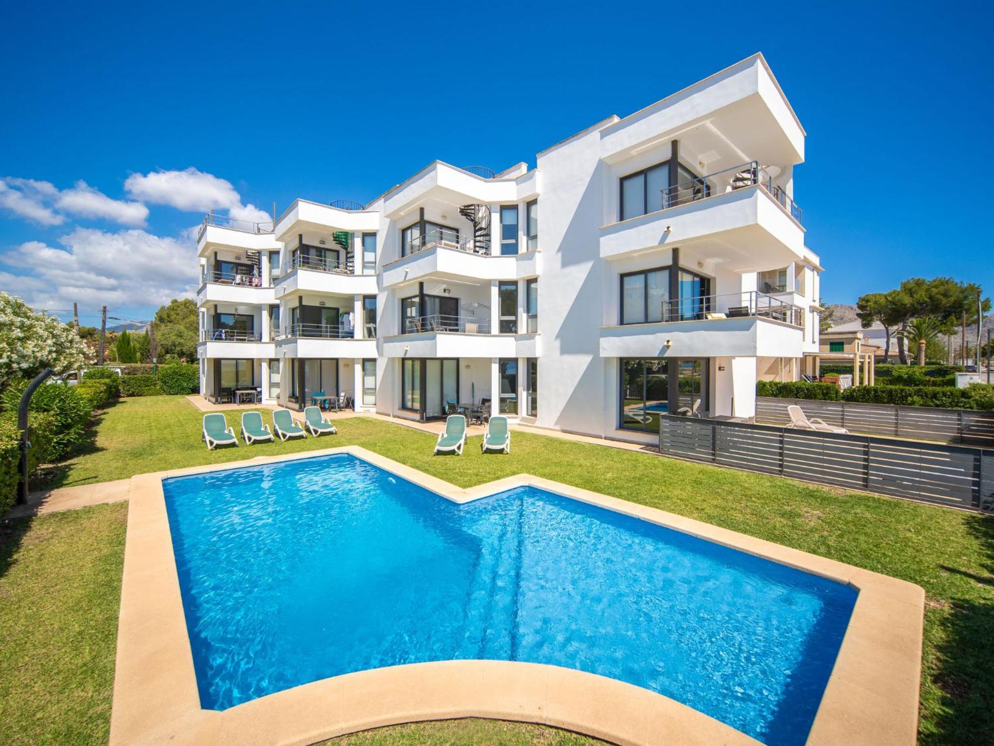 Oratge Views By Interhome *