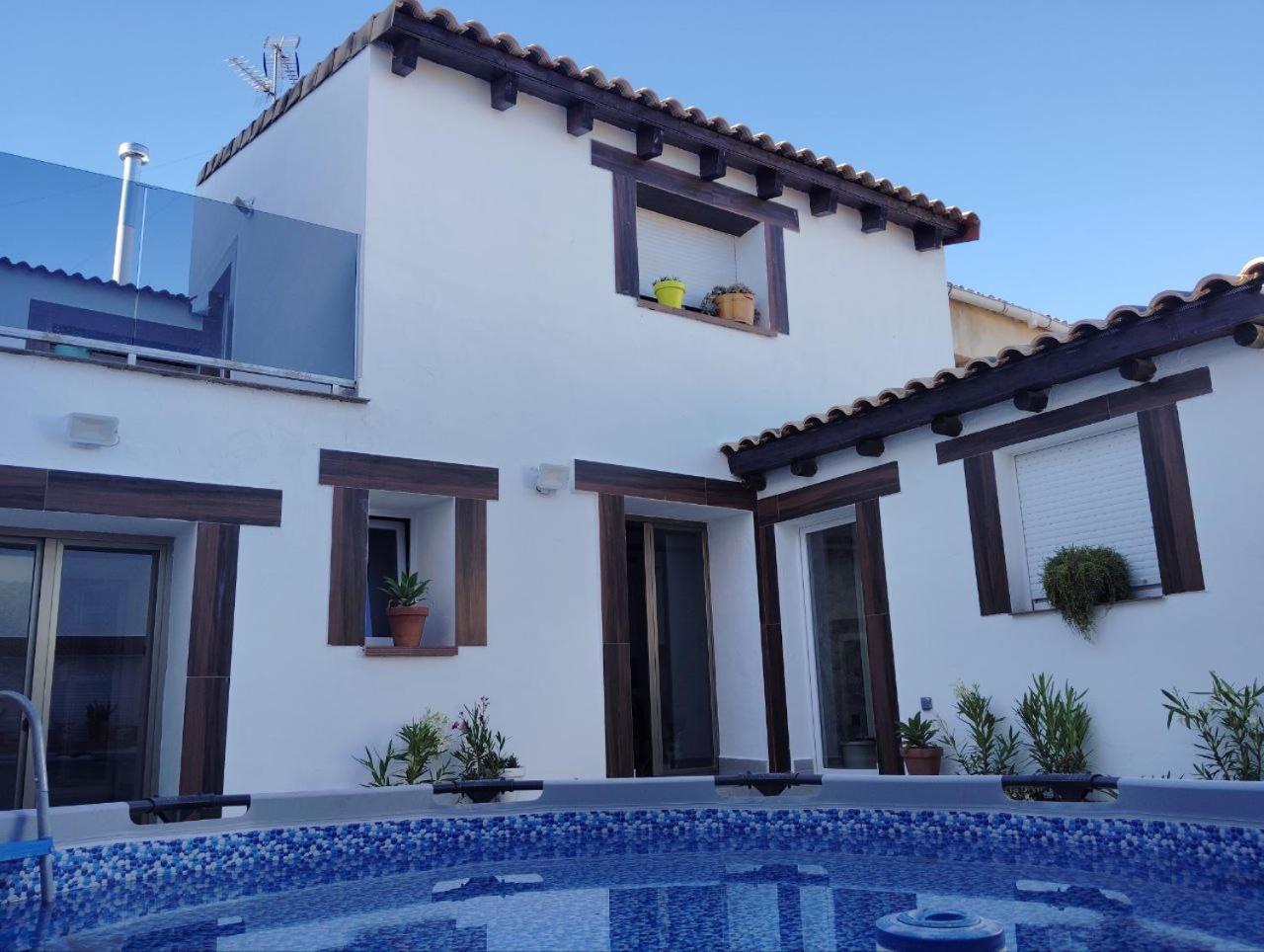 La Buhardilla De Charlin * Casas de Ves