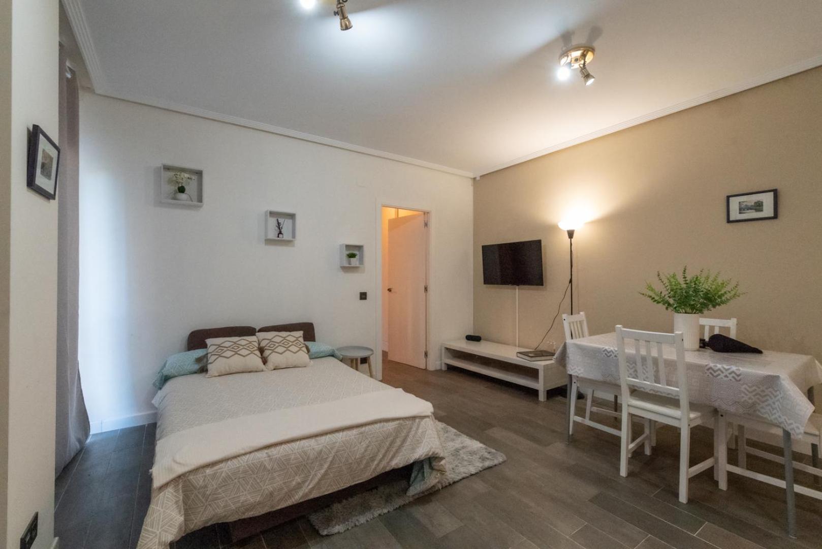 Forum Evolucion Apartment *