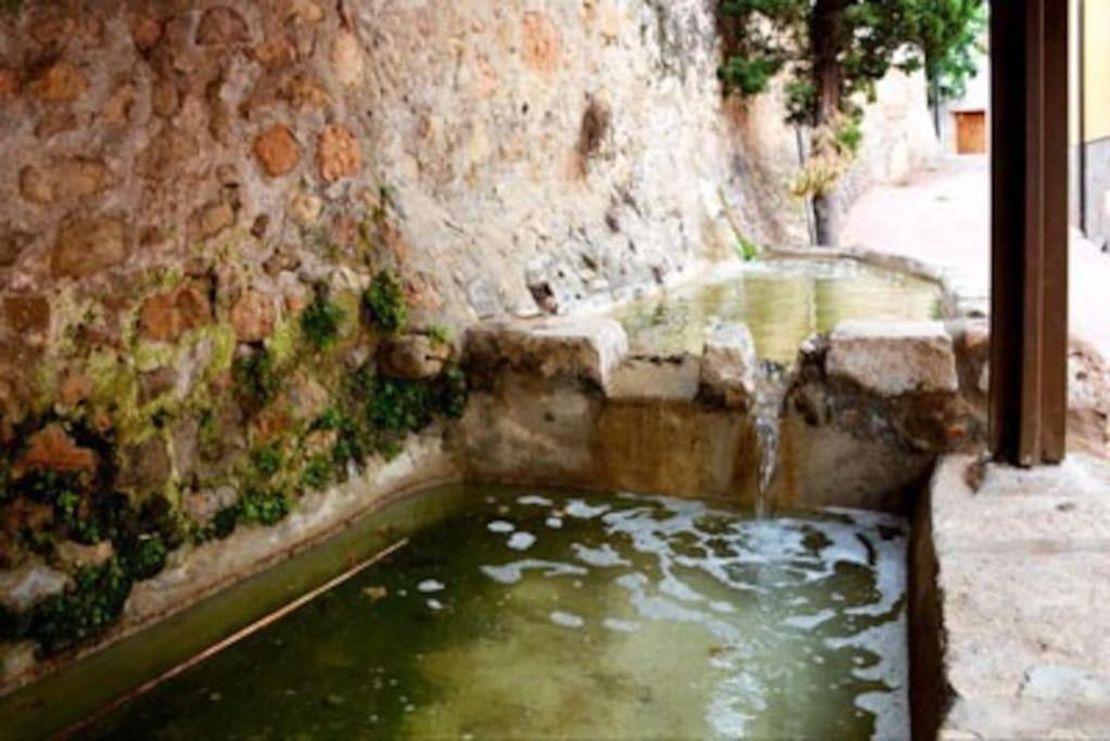 Alt Penedes, Terra De Vinya, Sol, Aigua I Muntanya * Torrellas de Foix