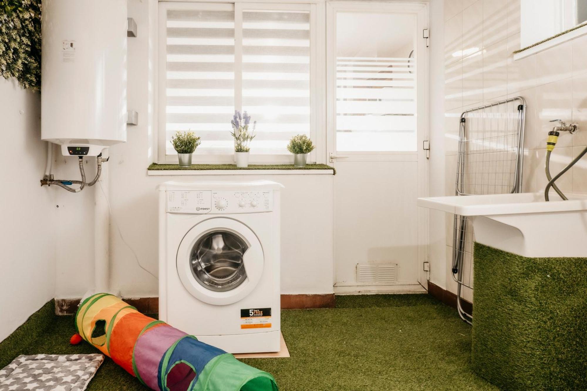 A Da Mina Nai Apartamento