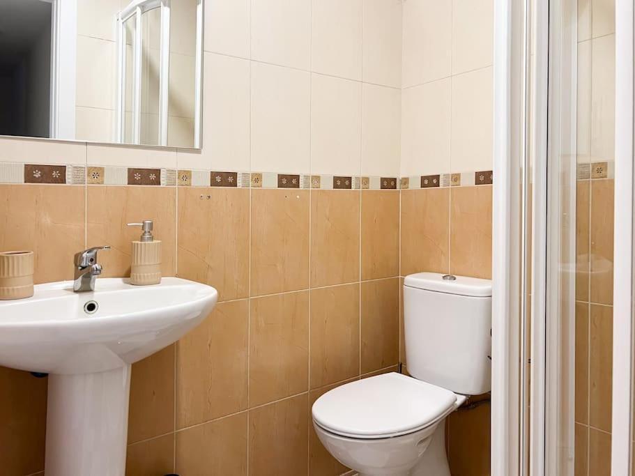 Fuensalidahomes 202 * Fuensalida