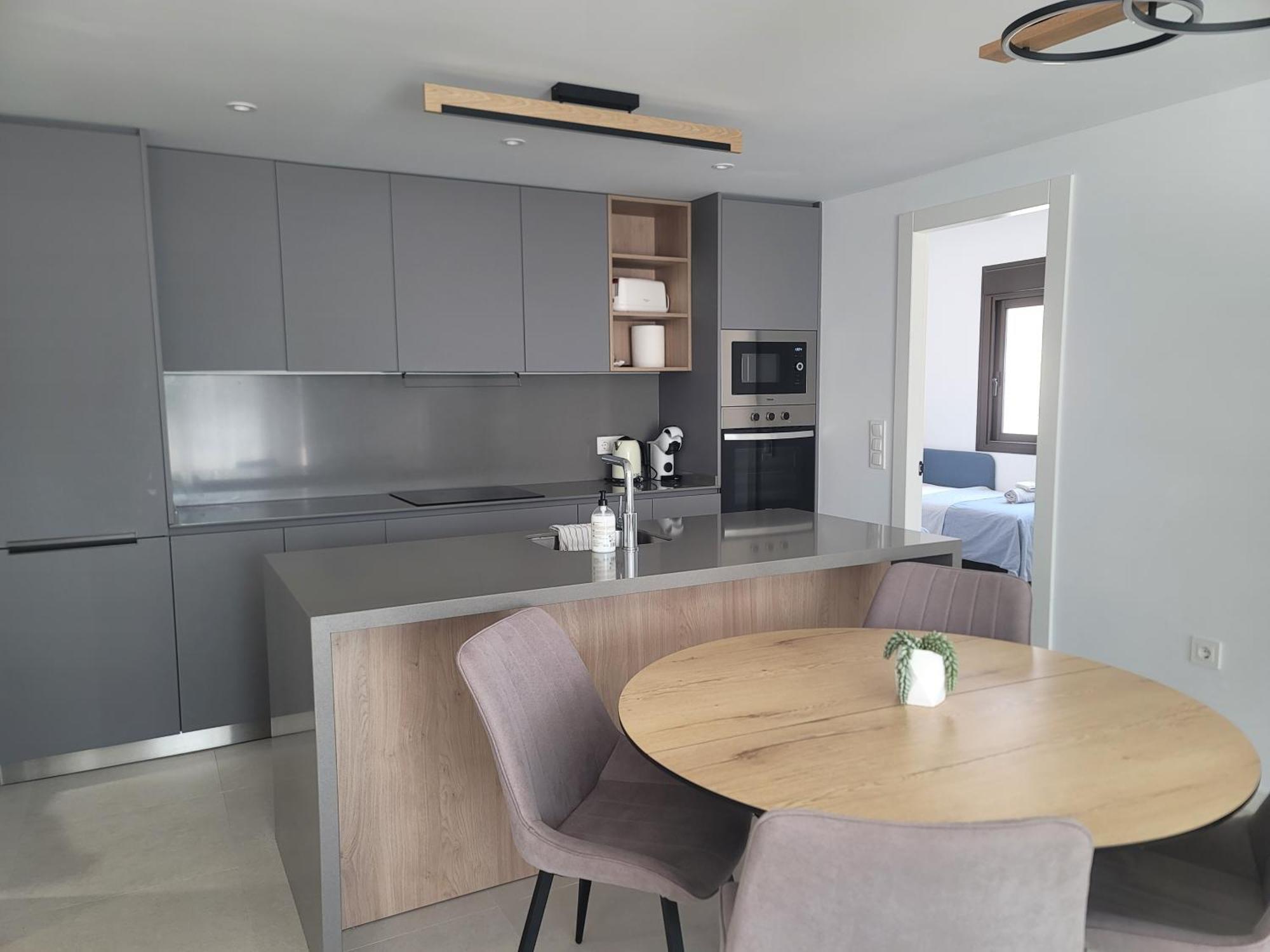 Beautiful House With A Roof Terrace Apartment *