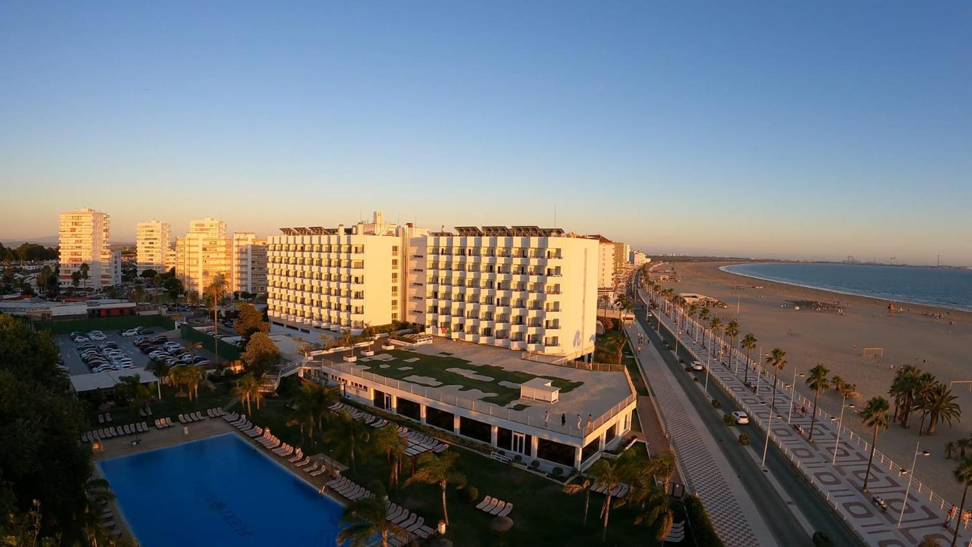 Puerto Bahia & Hotel
