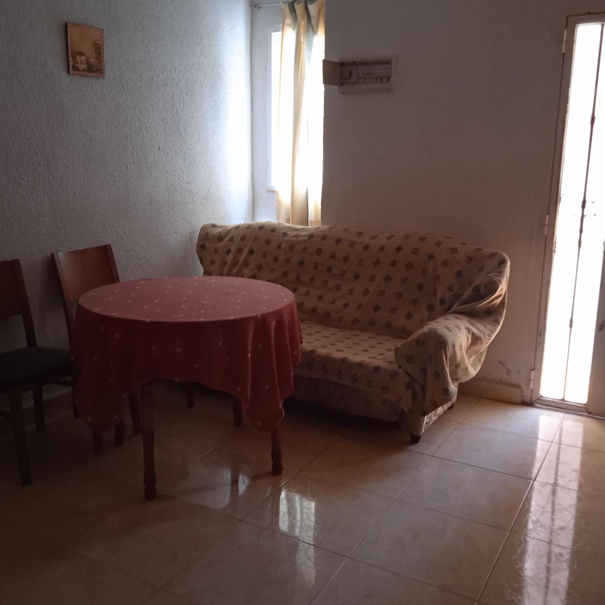 Comfortable In 100sqm & Tv