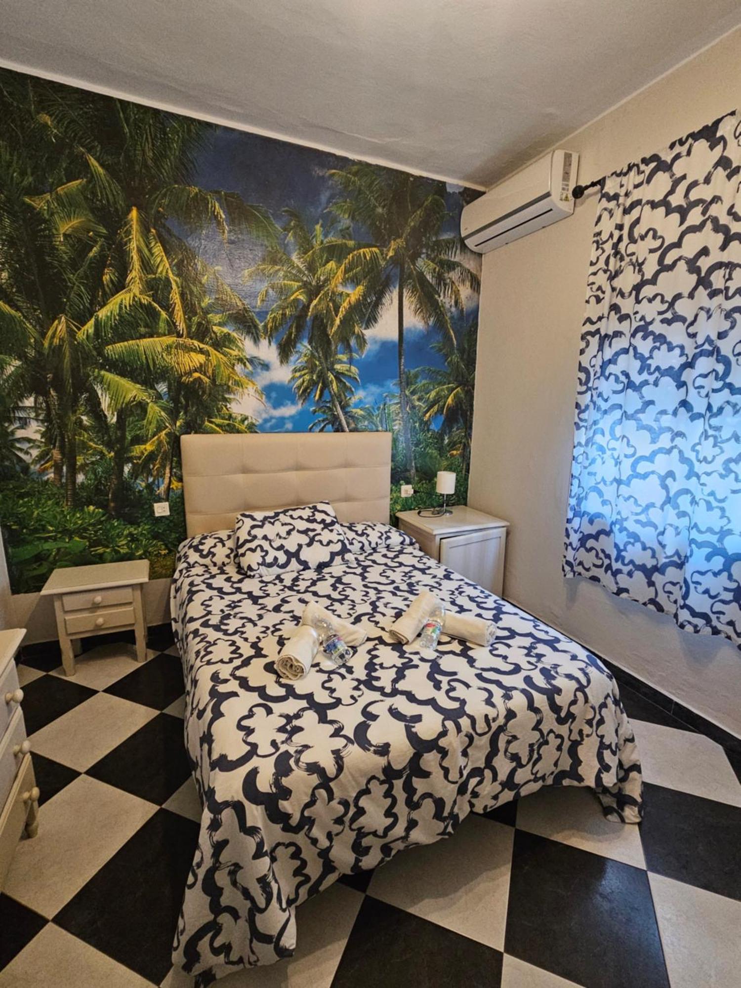 Sevillana Costa Guest house *