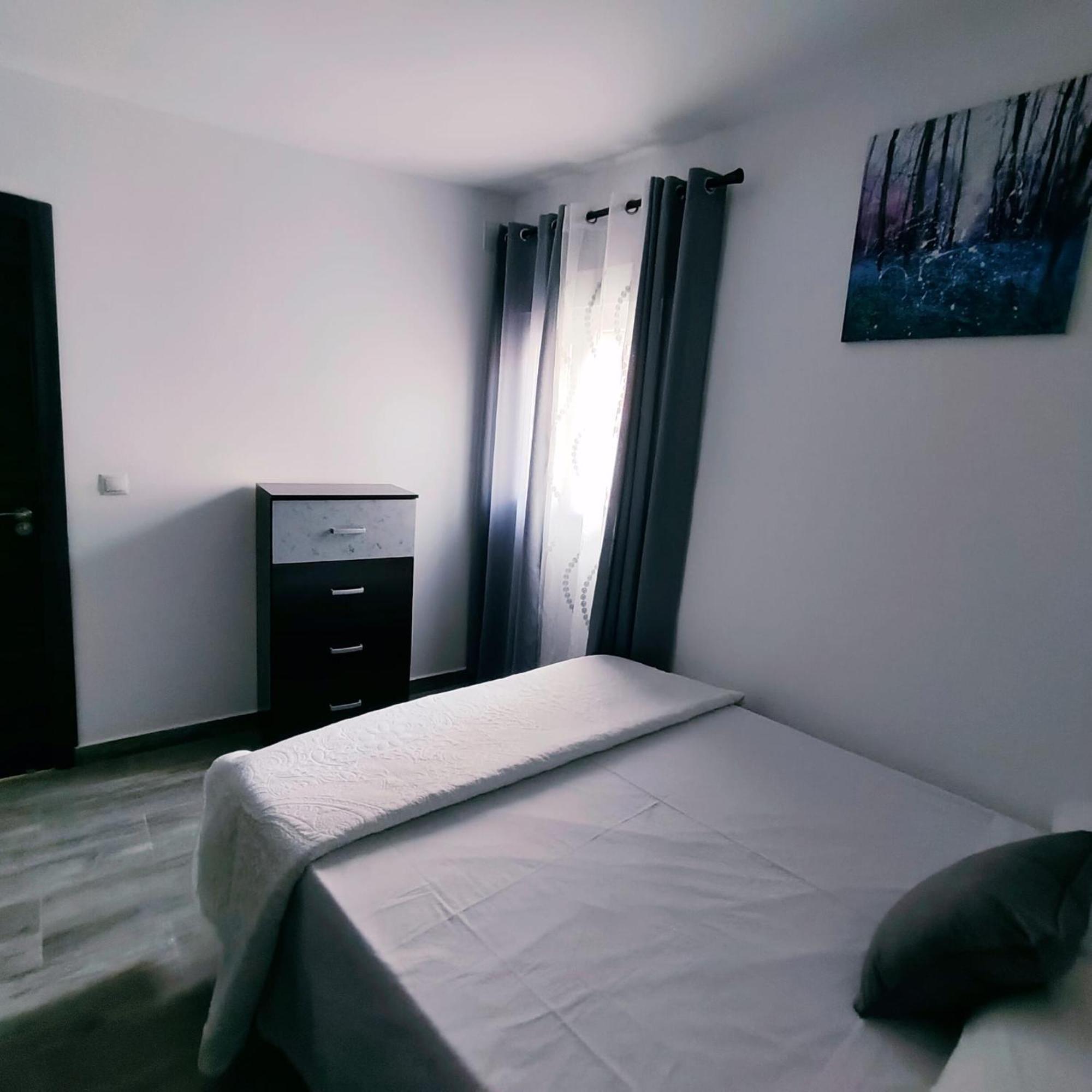 Acogedora En Zona Tranquila Homestay *