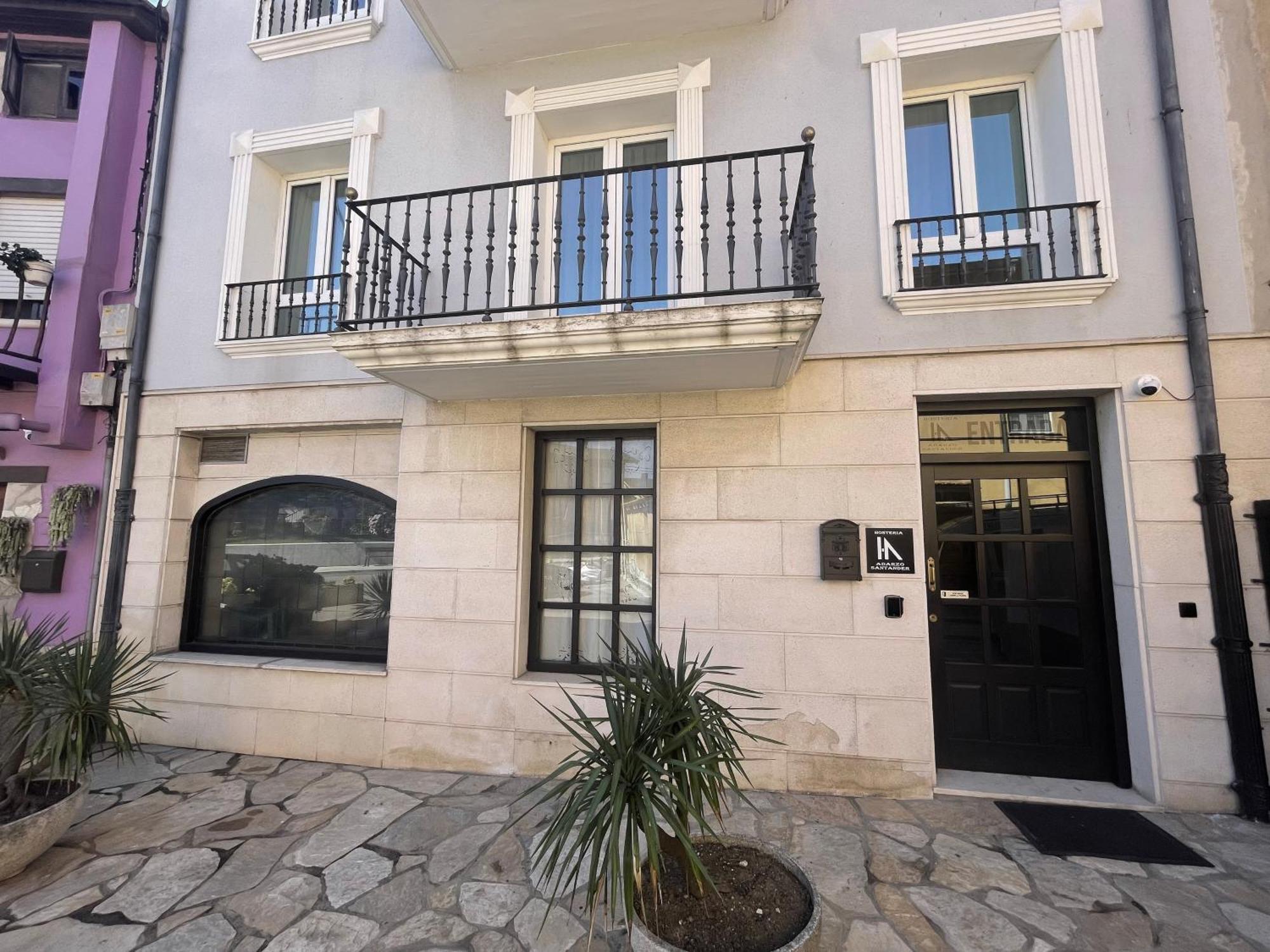De Adarzo Auto Check Guest house *
