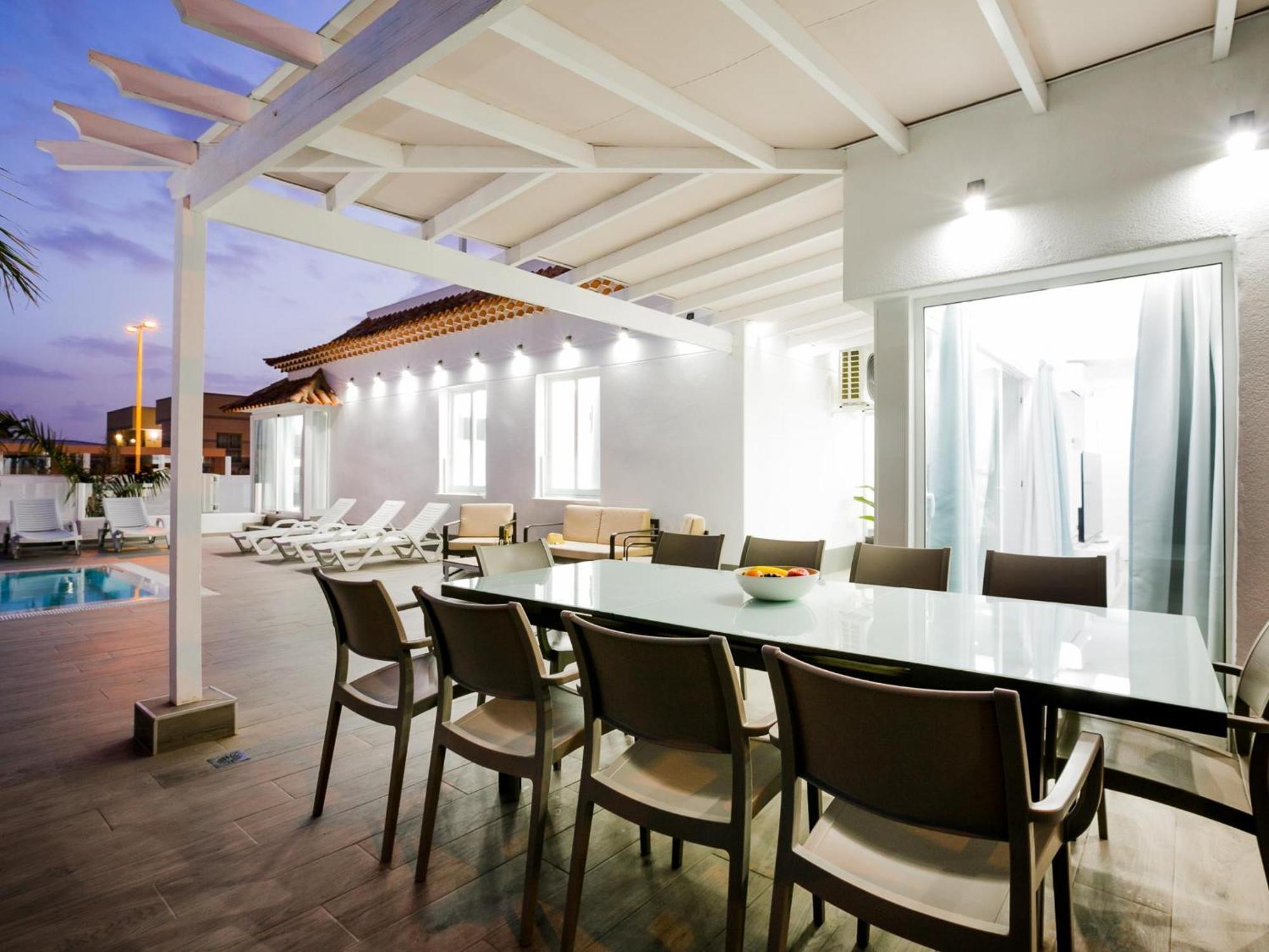 Elite: Your Private Haven Of Prestige Holiday home