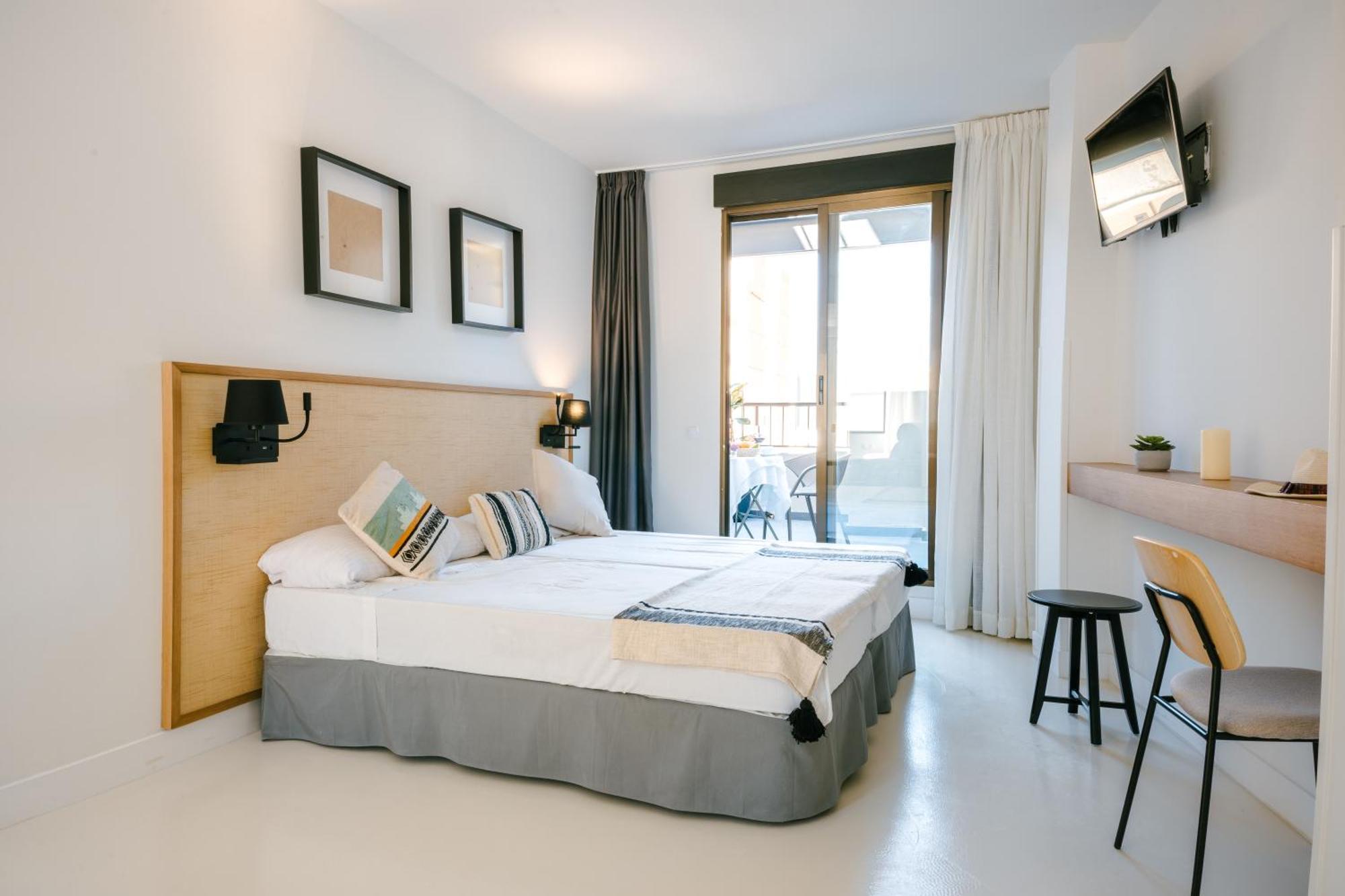 Coast By Mij Hotel 3*