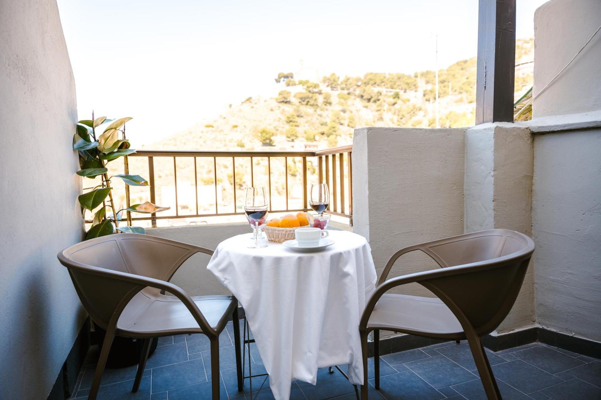 Coast By Mij Hotel 3*