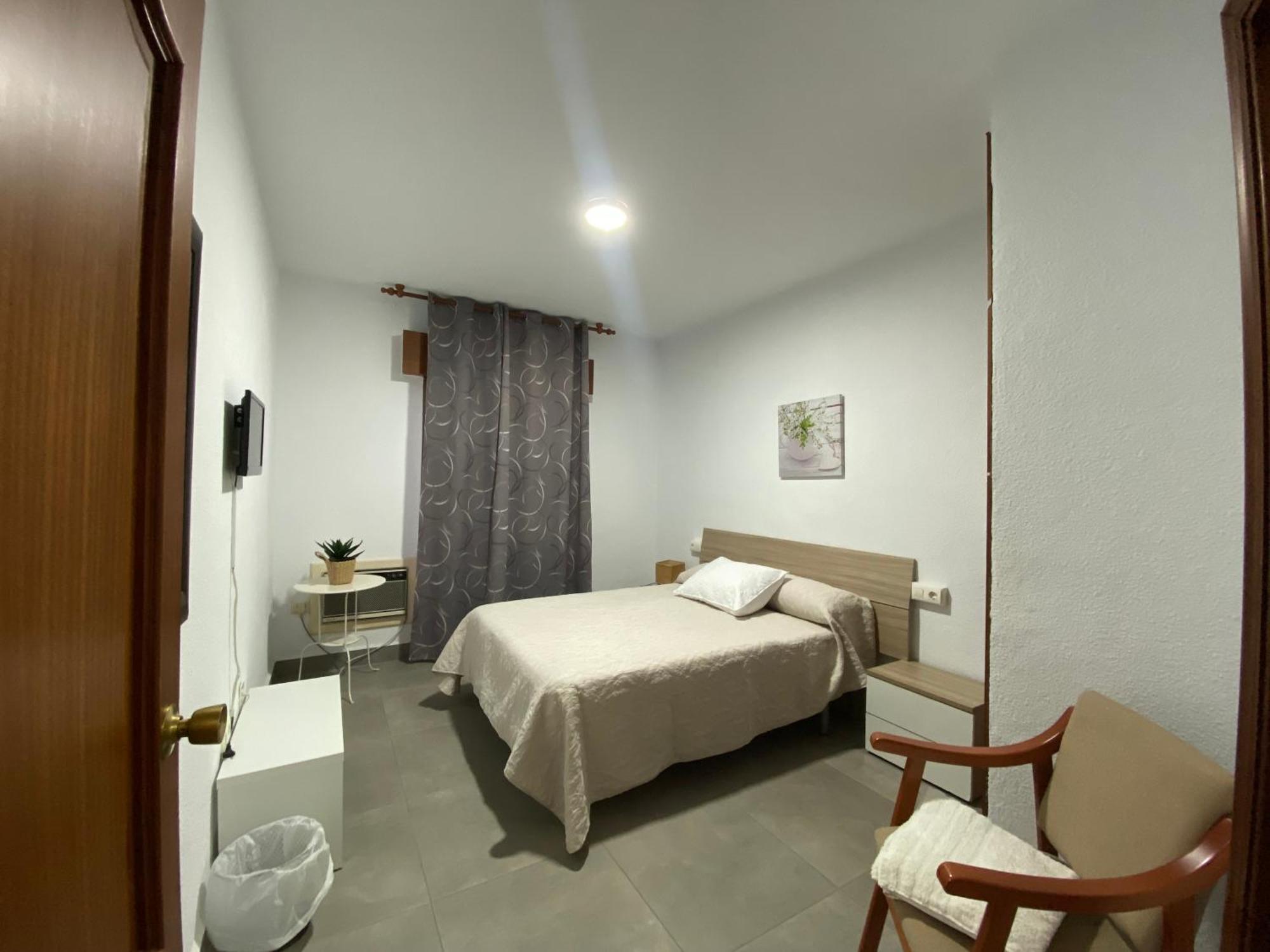 Munoz Hotel *