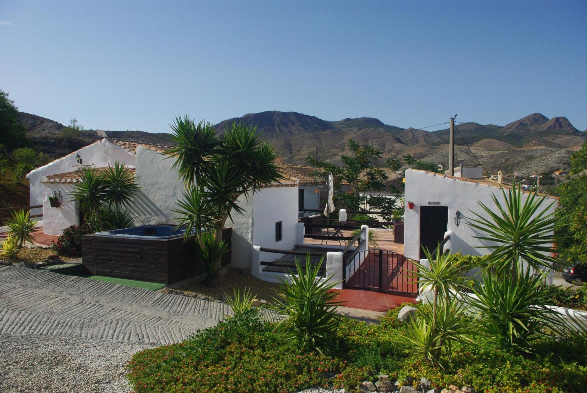 Bed and breakfast Lujos *