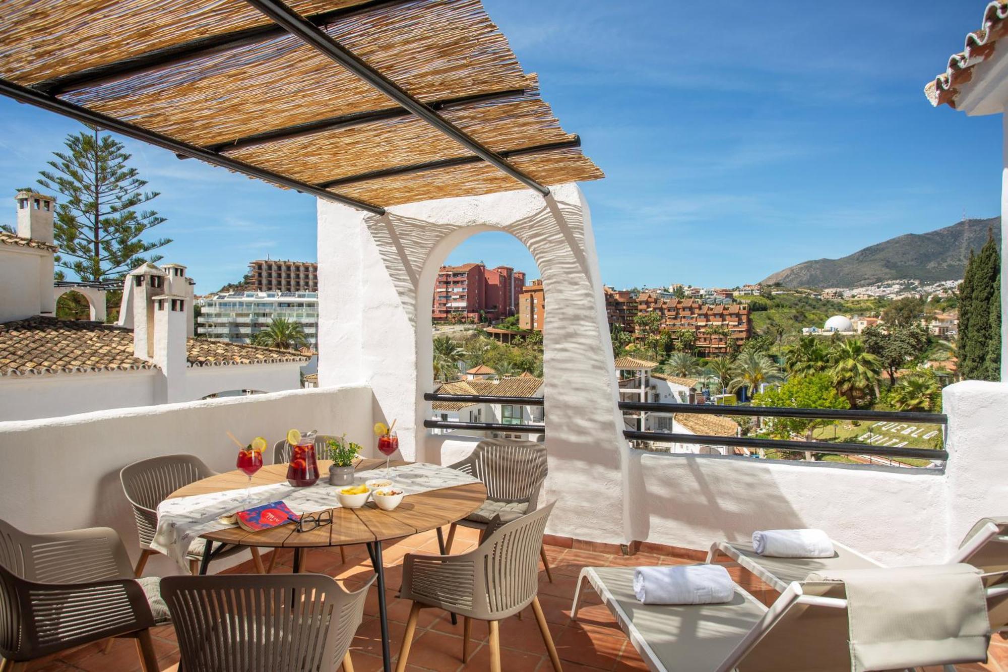 Apartahotel Pueblo Evita Premium