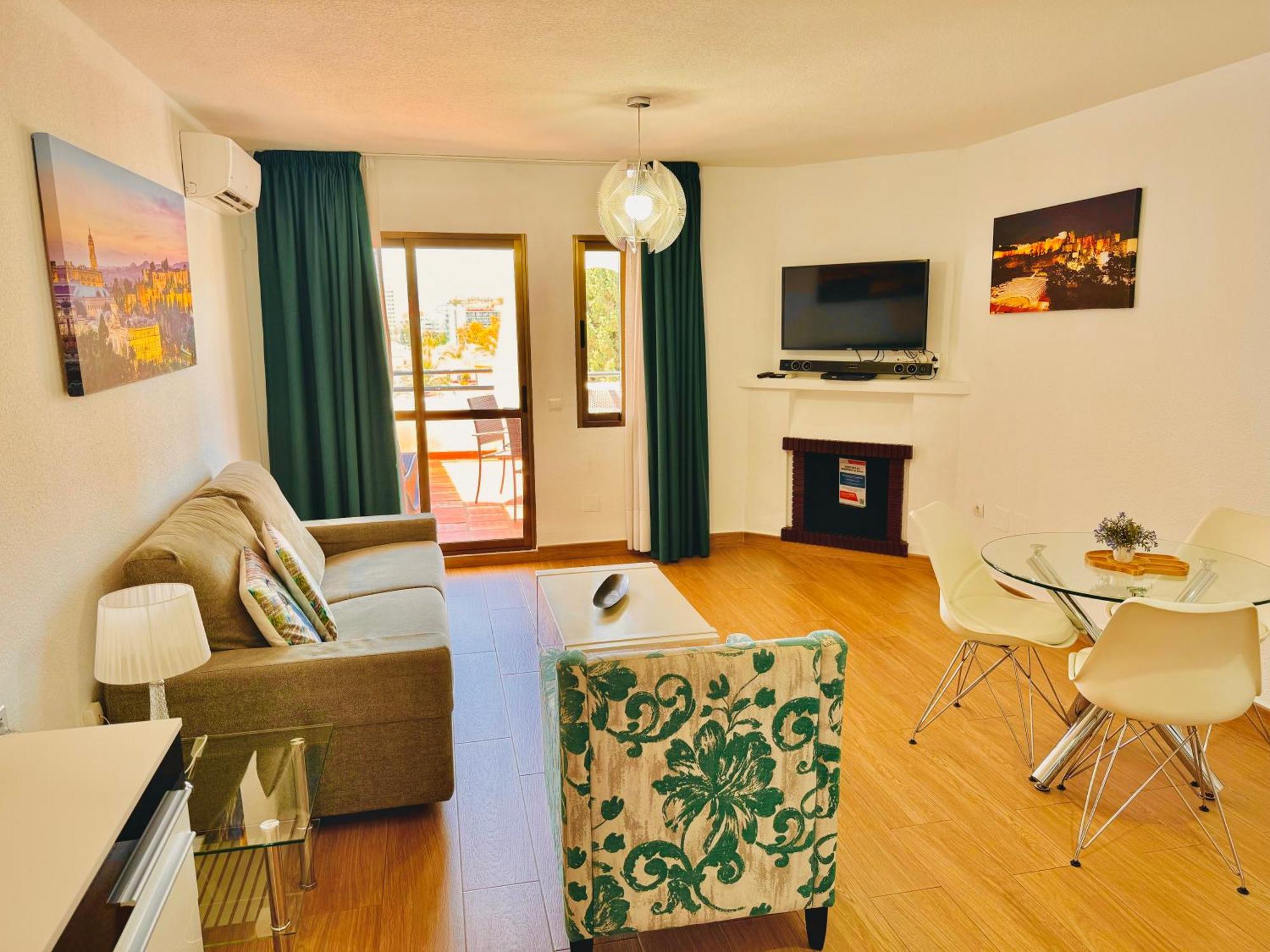 Pueblo Evita Premium Apartahotel