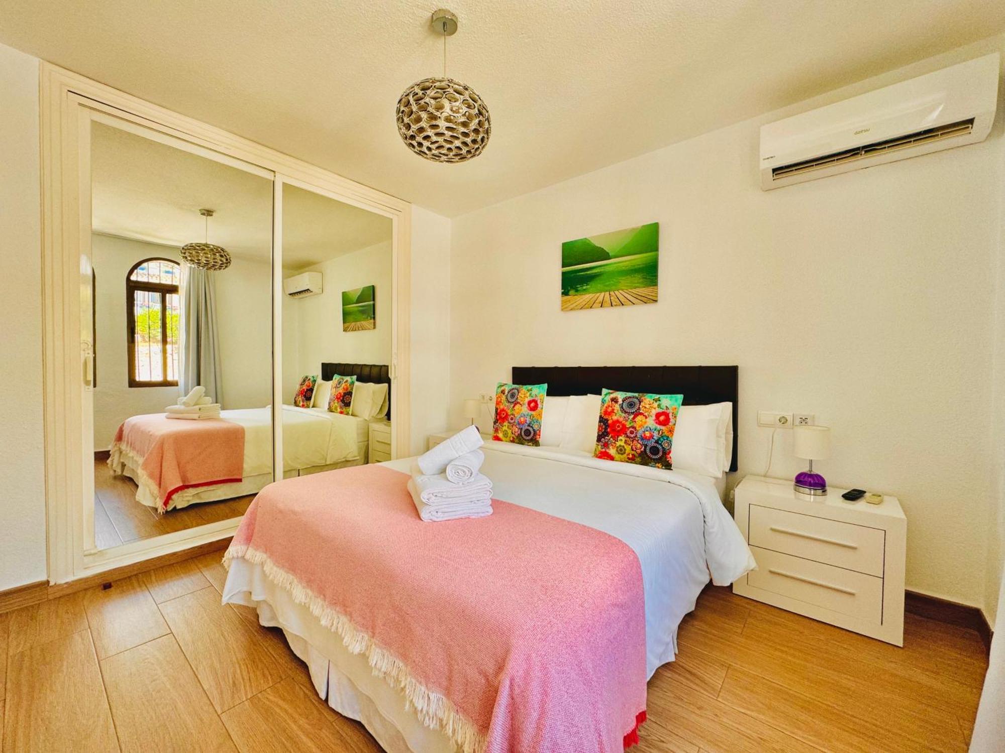 Apartahotel Pueblo Evita Premium