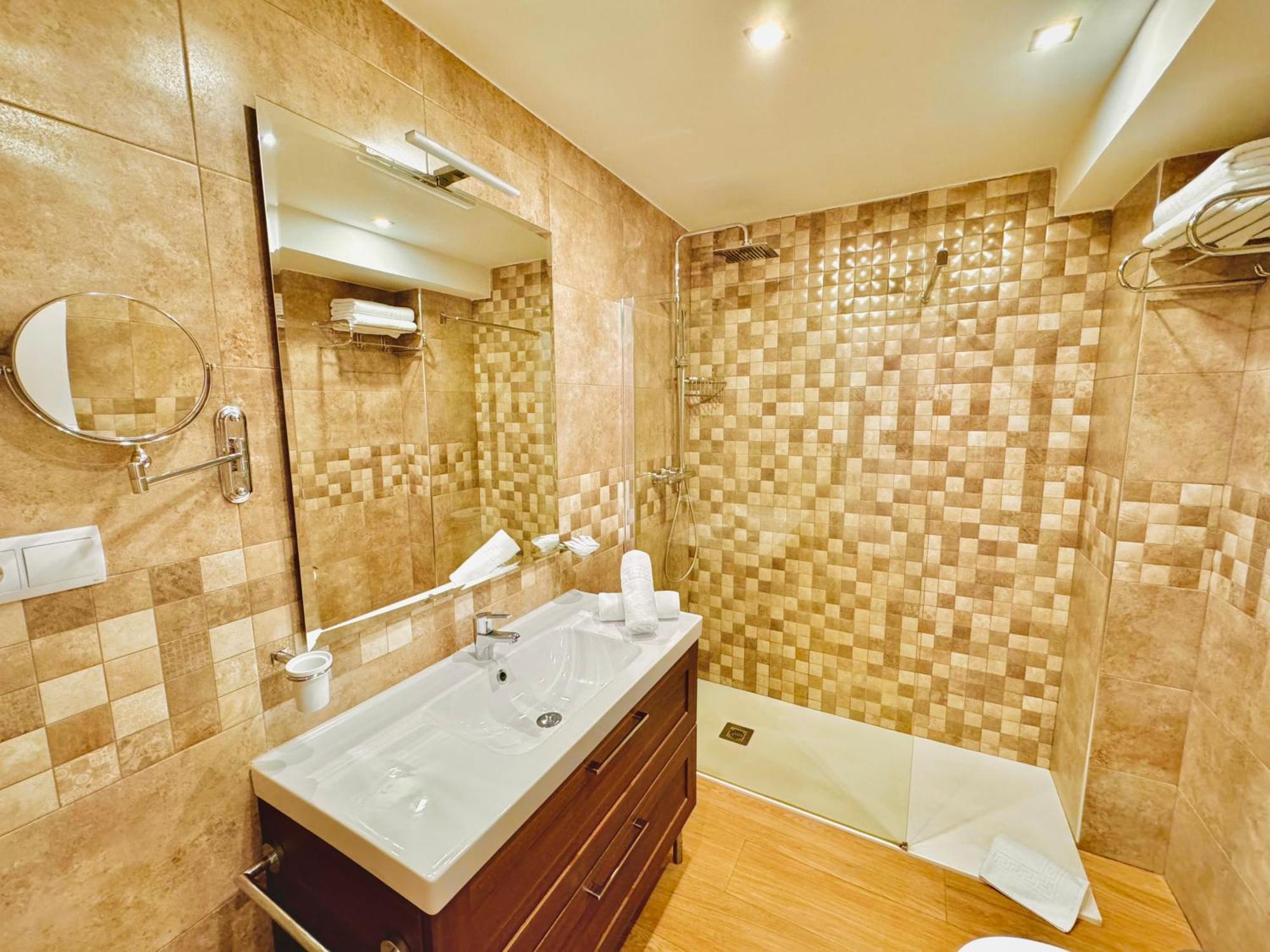Apartahotel Pueblo Evita Premium *