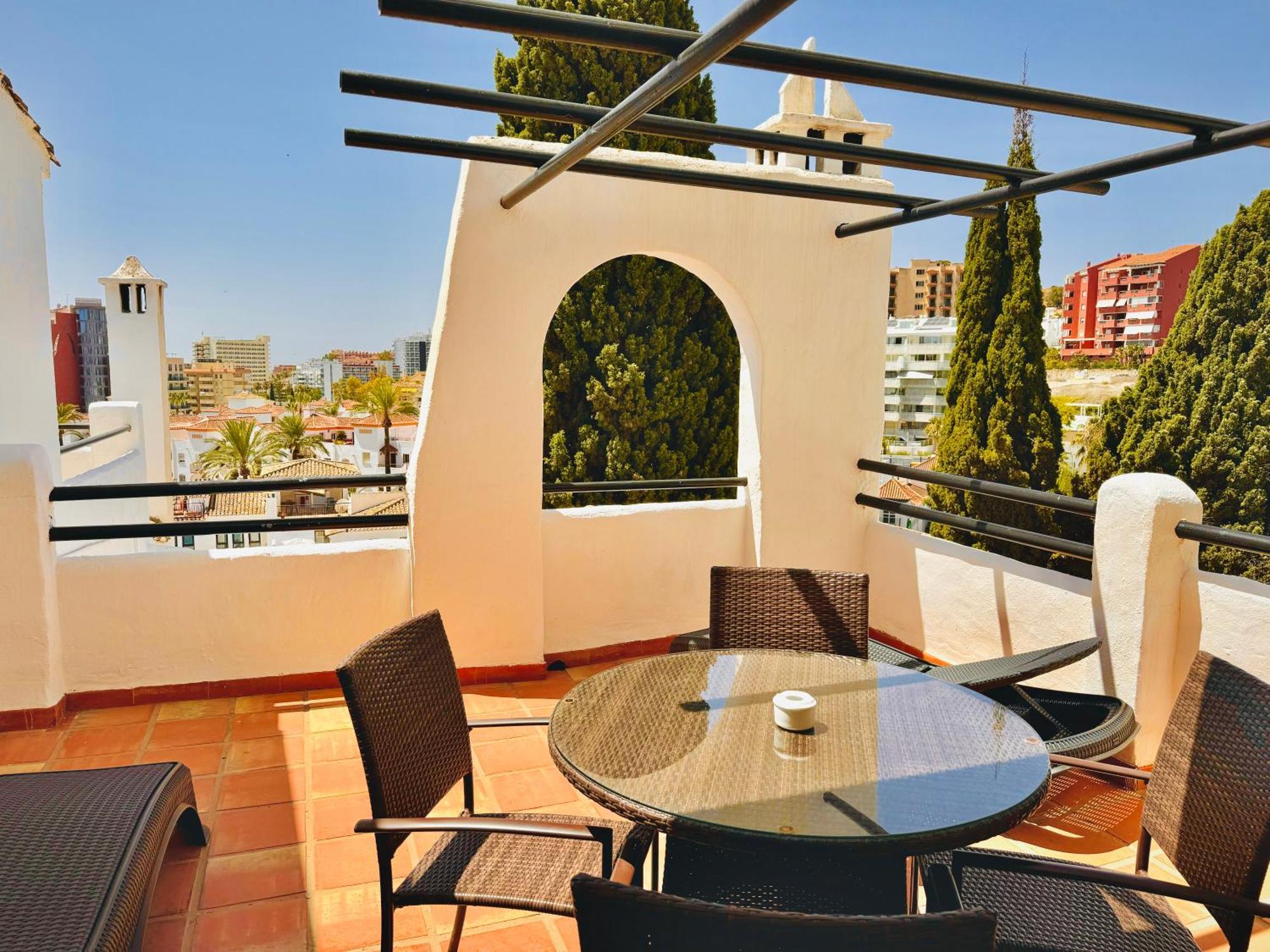 Pueblo Evita Premium Apartahotel