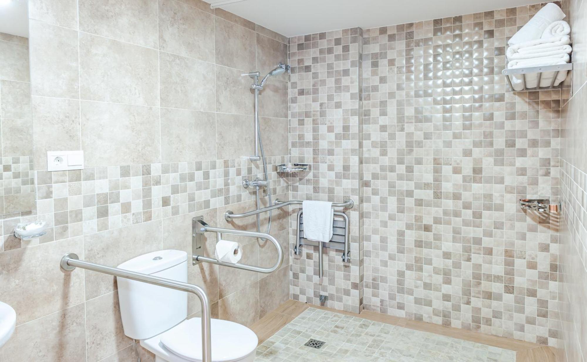 Pueblo Evita Premium Apartahotel Benalmádena