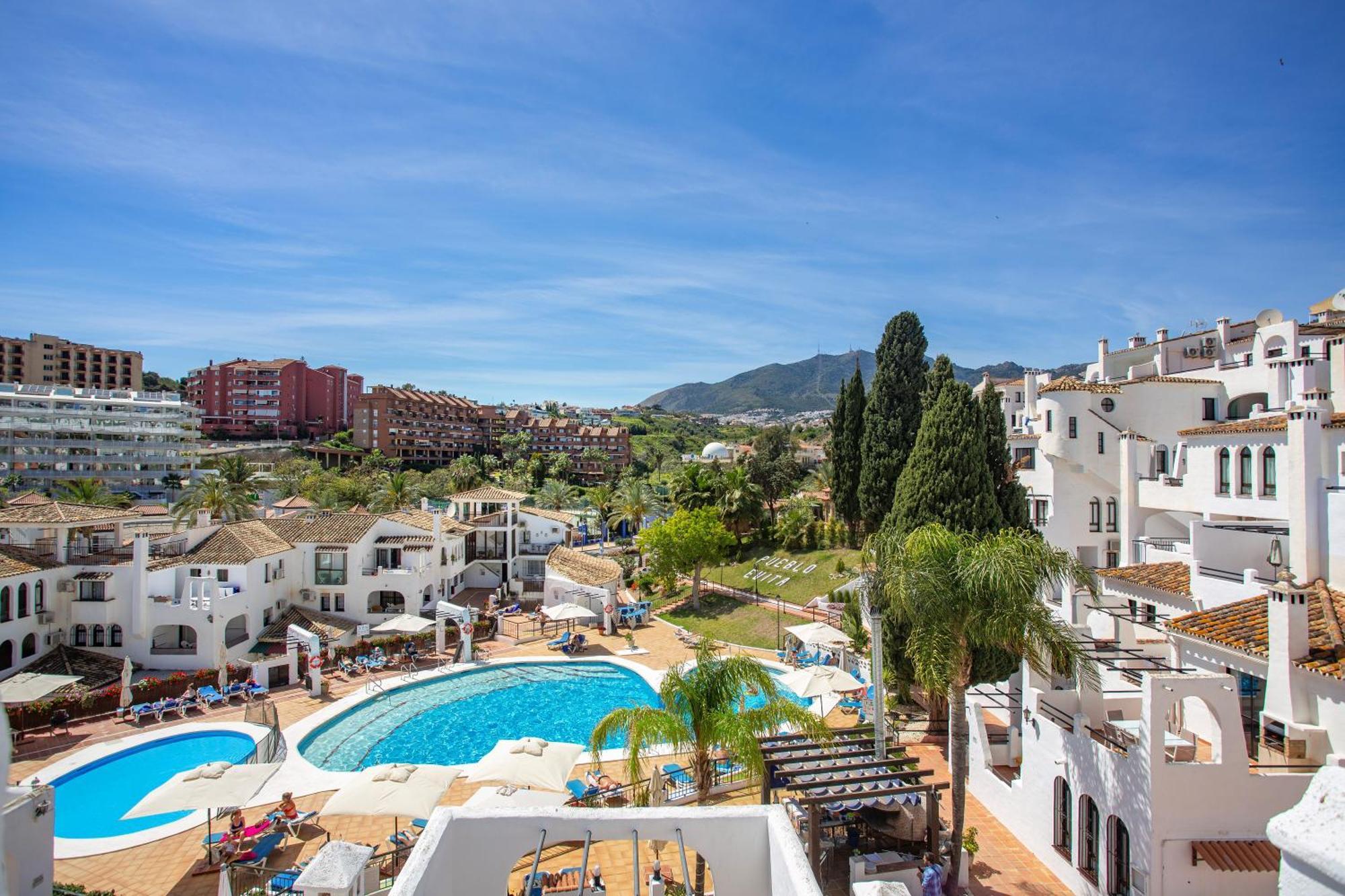 Apartahotel Pueblo Evita Premium *