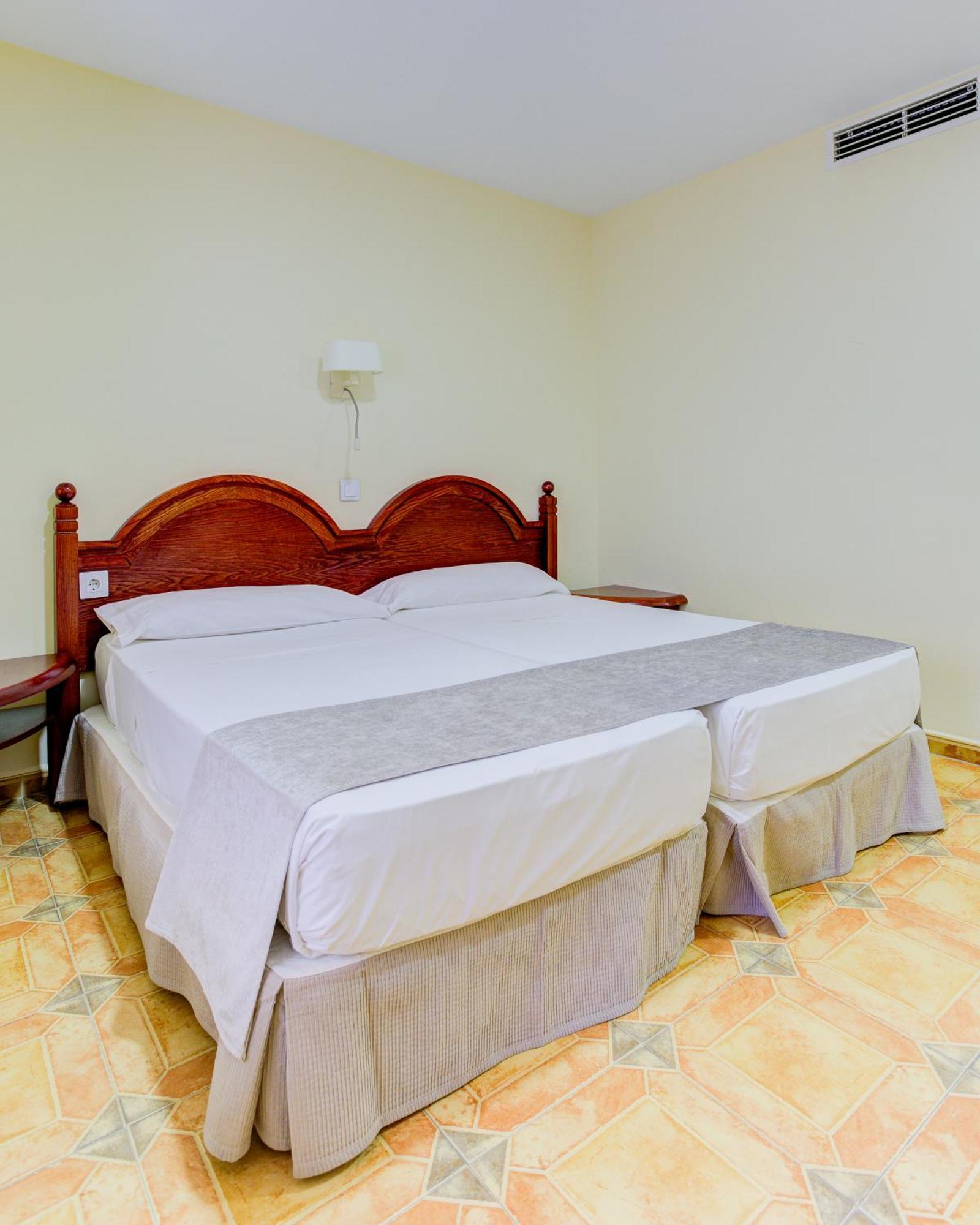 Pizarro Hotel 2*