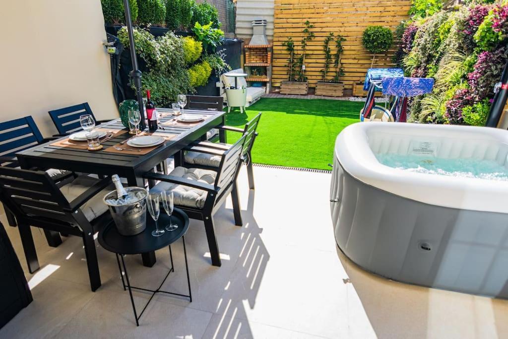 Apartment Relaxing Garden Cristianos Con Jacuzzi Y Barbacoa *