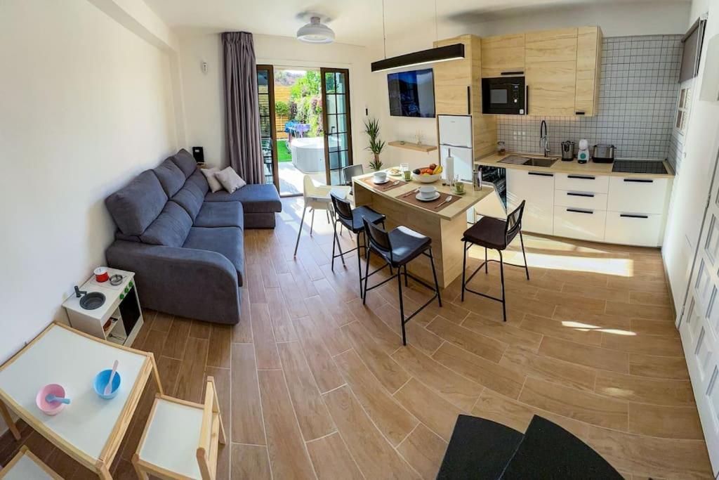 Apartment Relaxing Garden Cristianos Con Jacuzzi Y Barbacoa Arona (Tenerife)