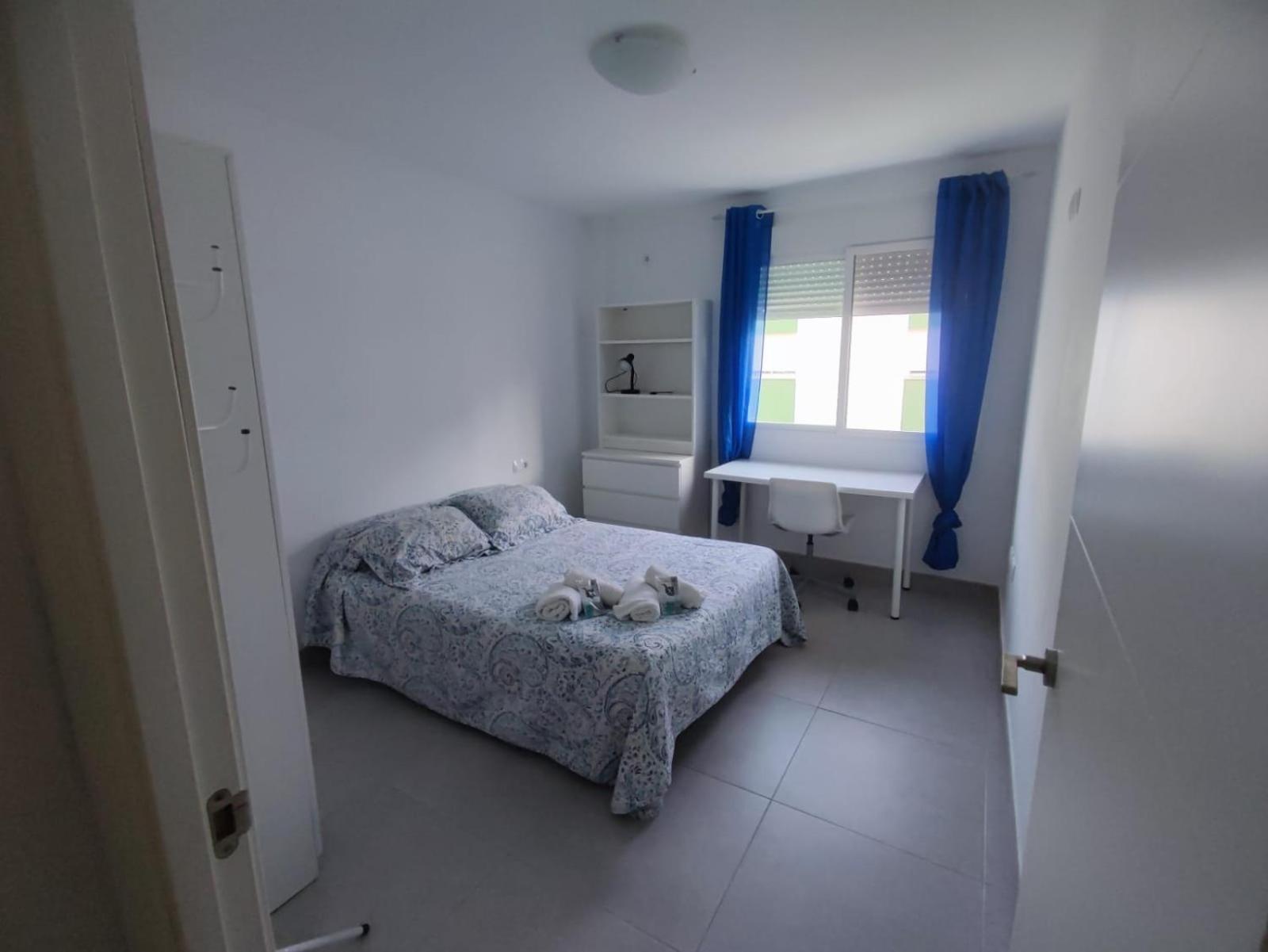 Apto. Escolano, Playa De La Cachucha. Wifi, A/c Apartamento
