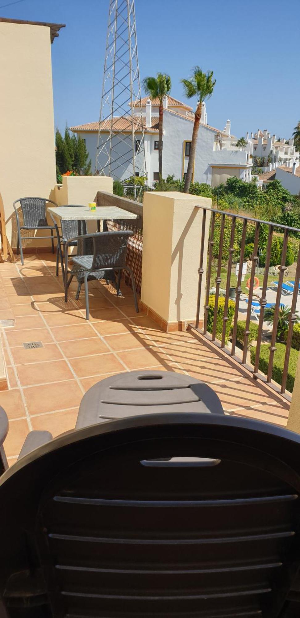Stunning Golf View Apt, Miraflores Golf