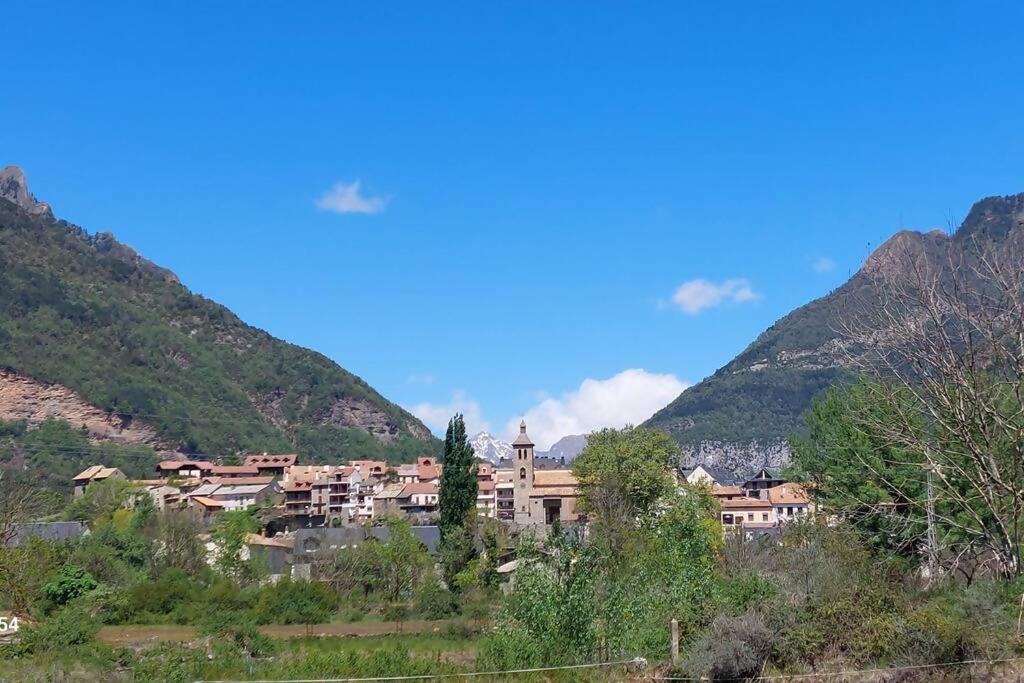 Alma De Biescas (Aragon)