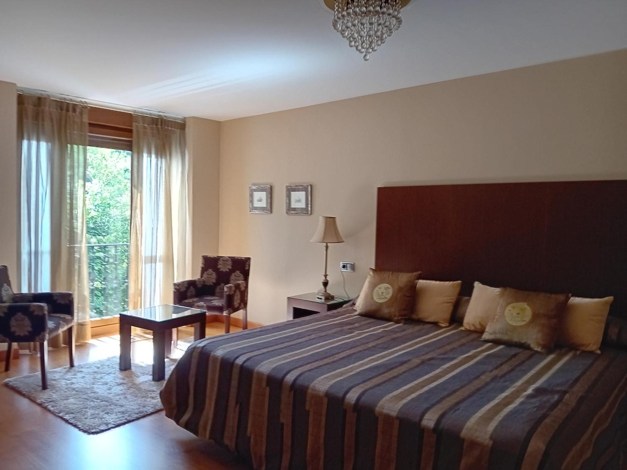 Inn Picos De Europa And Turieno