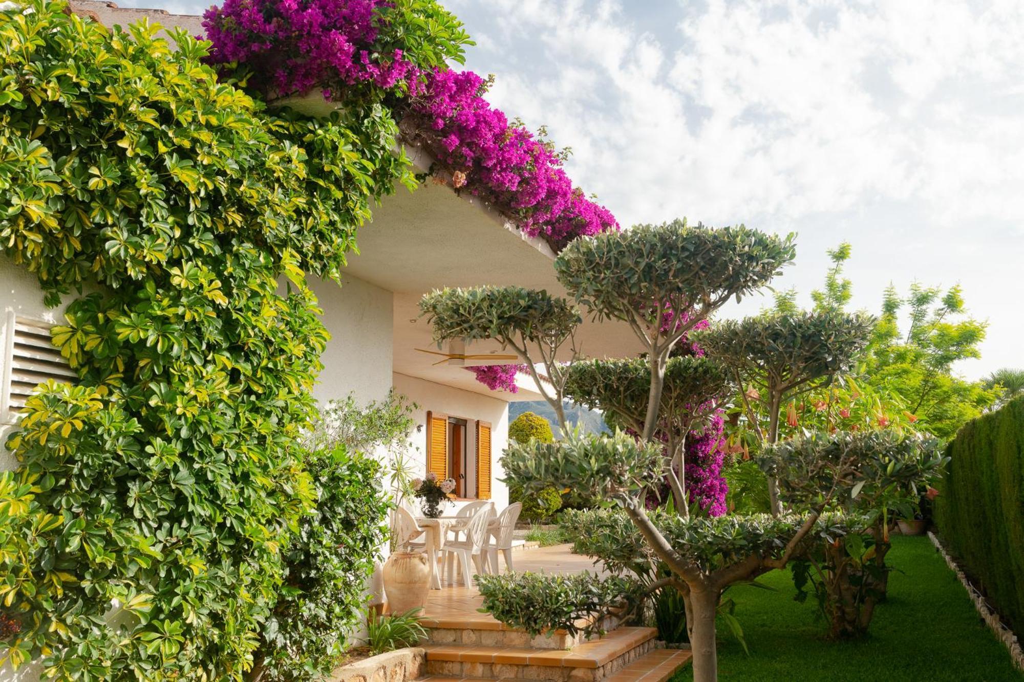 Exclusiva Con Piscina Villa