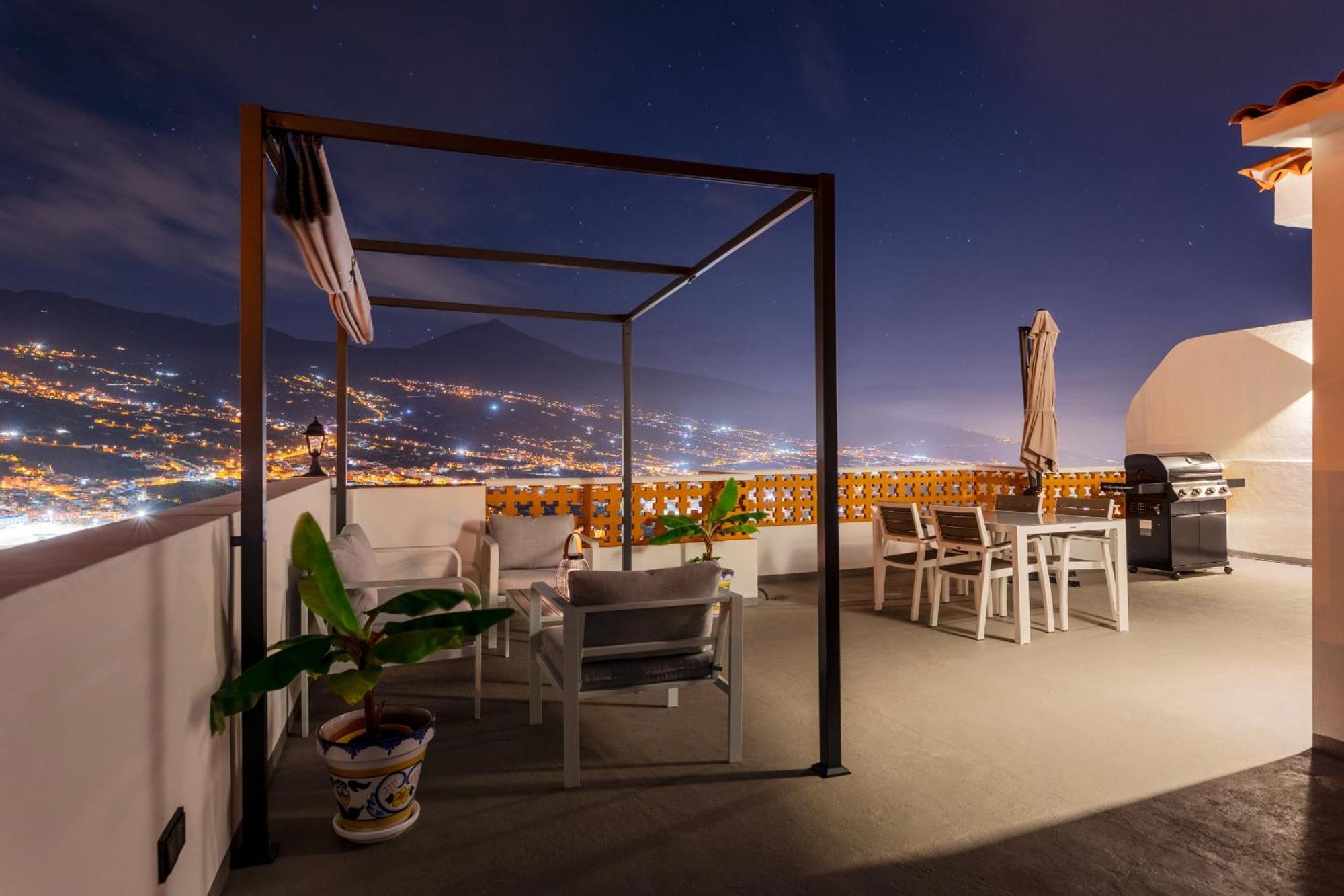Elegant, Comfortable Penthouse With Scenic Views Apartment La Orotava