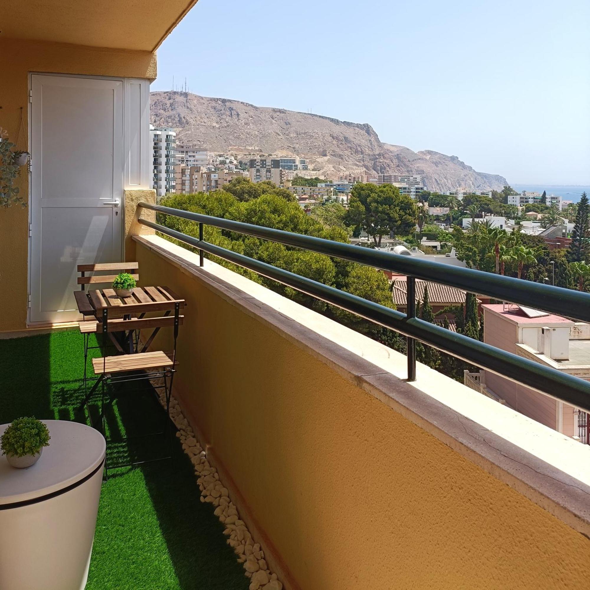 Geminis 504 Con Terraza Y Vistas Al Mar *