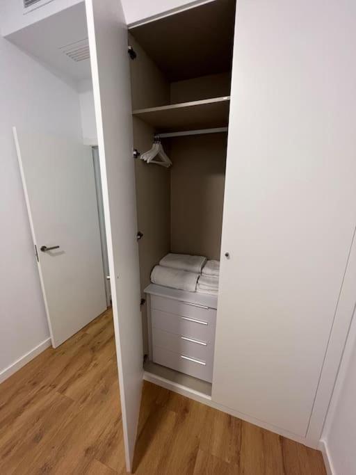 Simon, Piso Nuevo Con Piscina 2023 Apartamento *